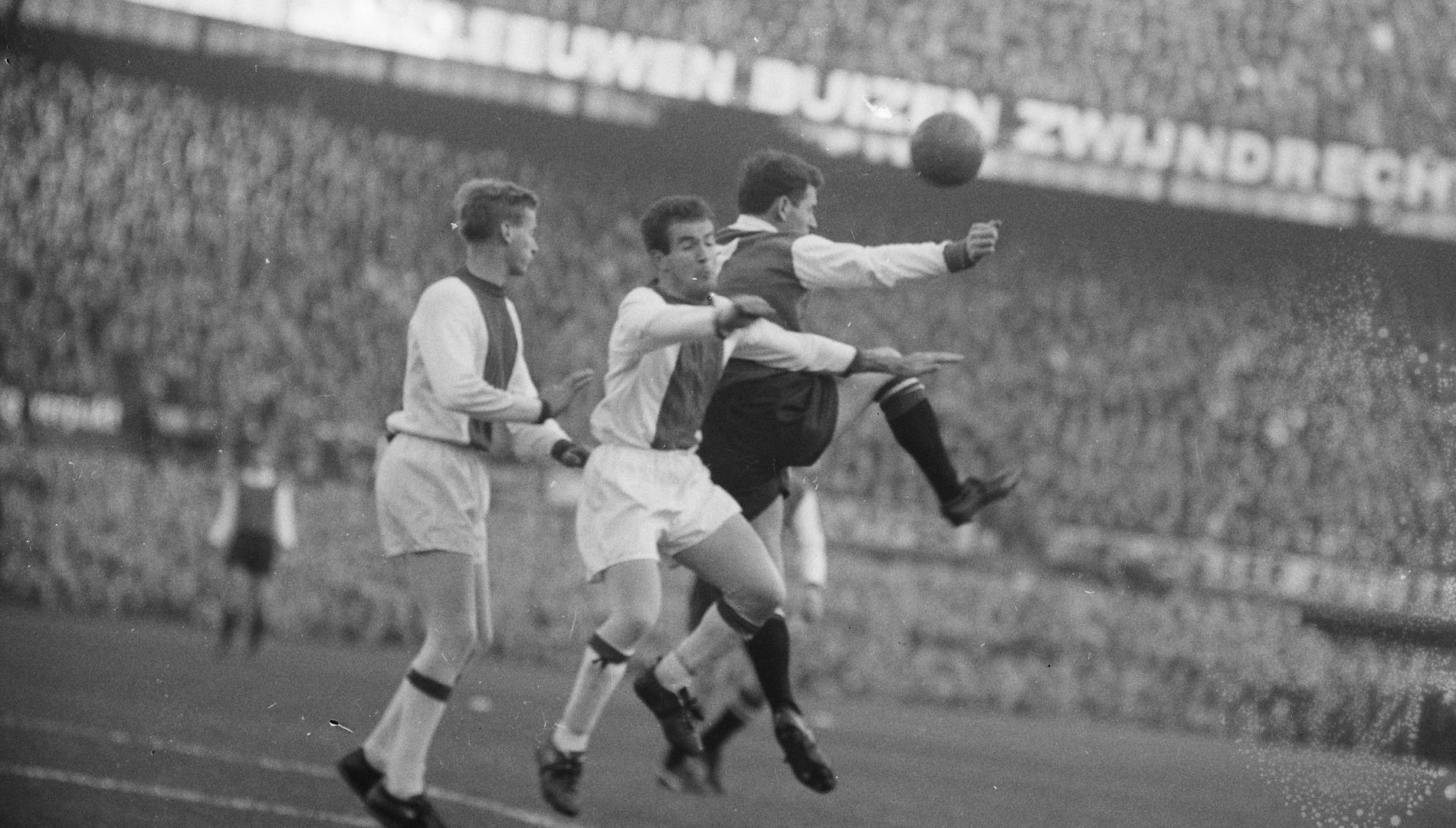 13. De Klassieker: Ajax vs. Feyenoord (Netherlands)