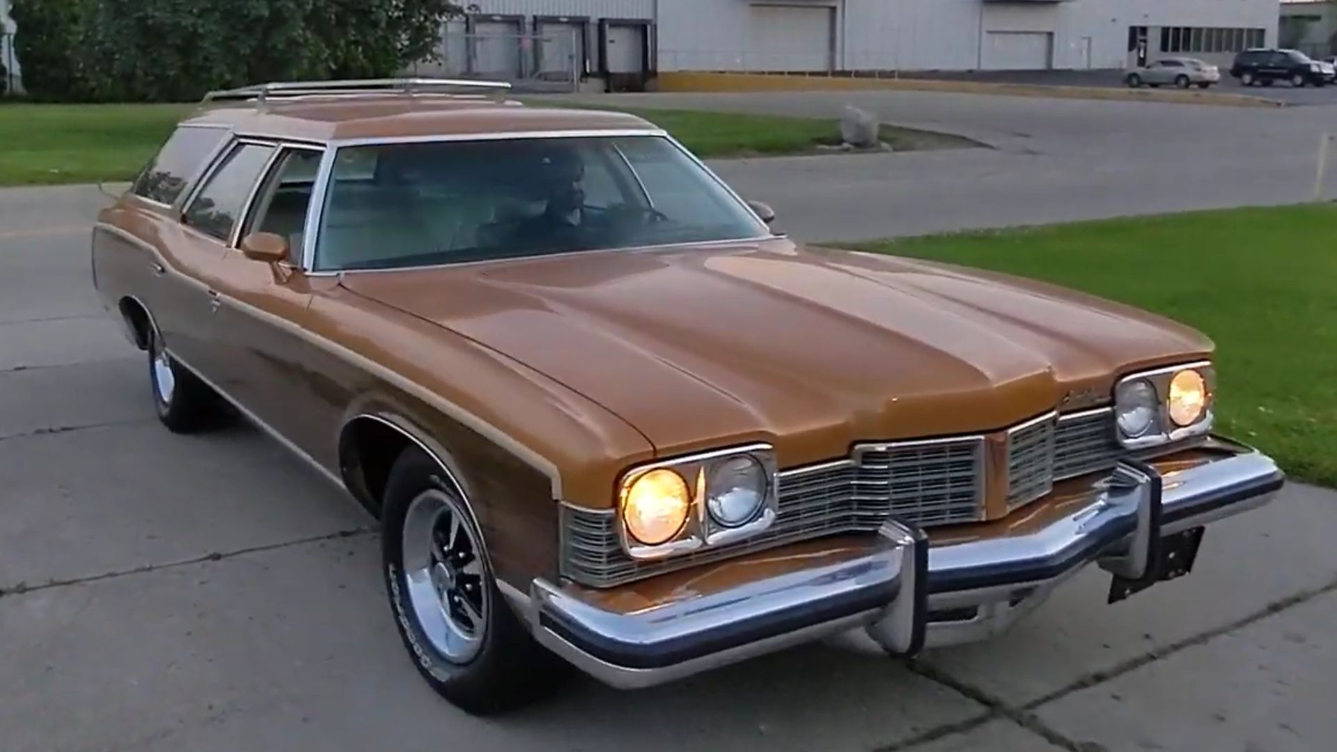 8. 1973 Pontiac Safari Grand