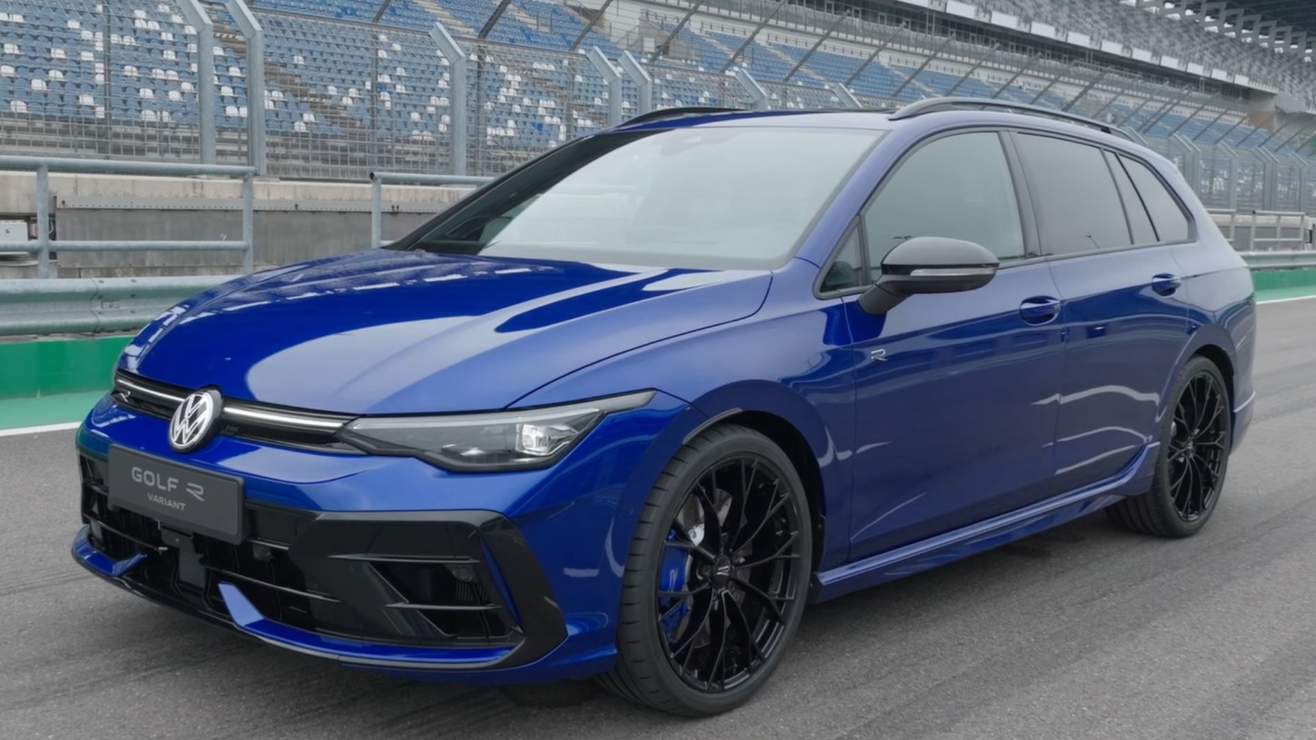 7. 2025 Volkswagen Golf R Variante