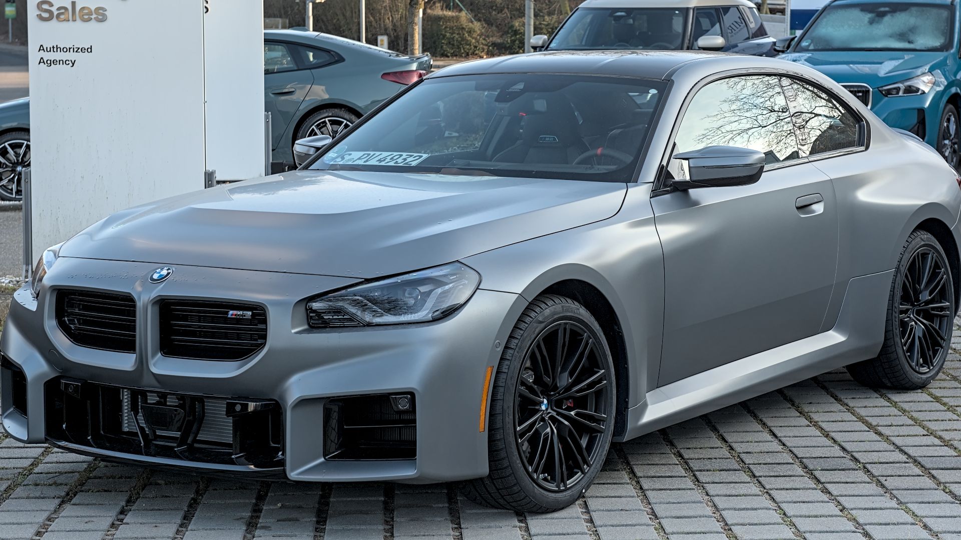 2. BMW M2 (G87)