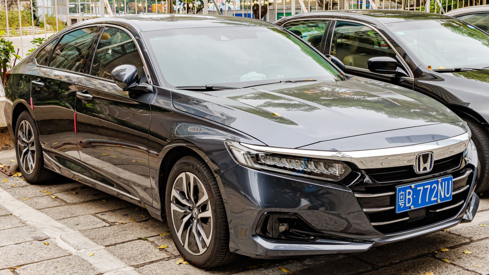 3. Honda Accord Hybride