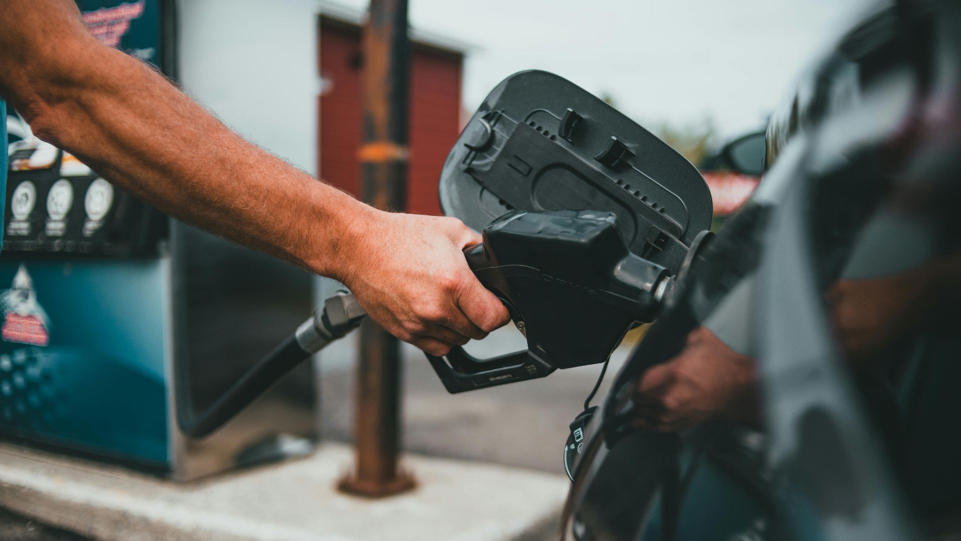 3. Politiques strictes en matière de carburant