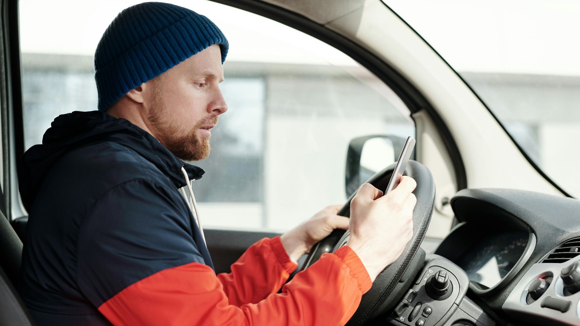 1. Le conducteur distrait