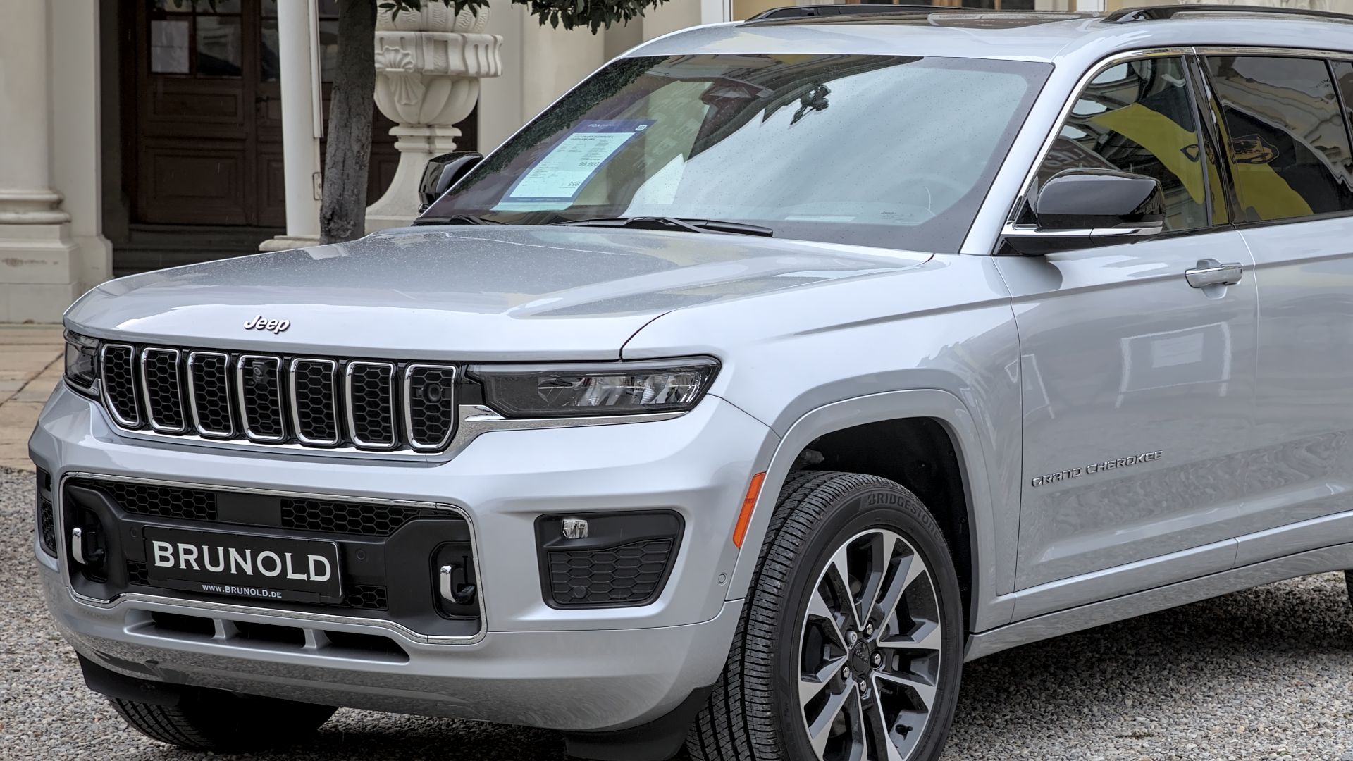 12. Jeep Grand Cherokee