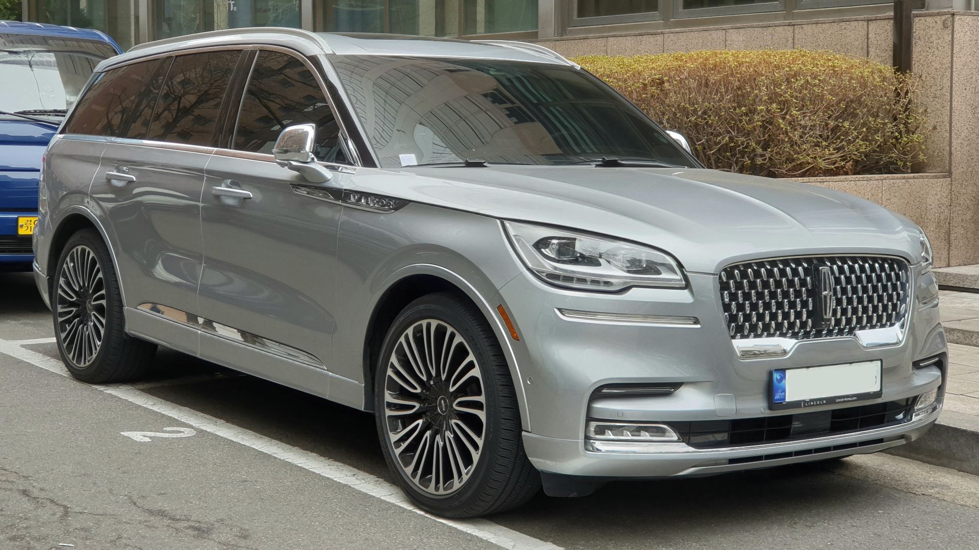 10. Hyundai Equus