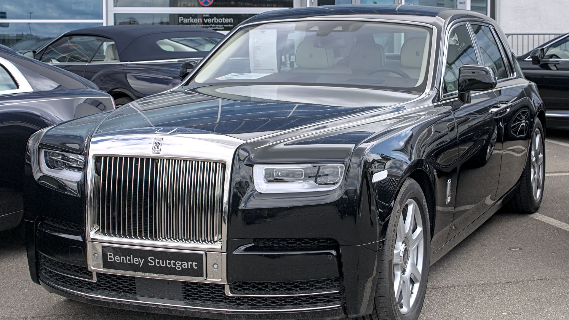 3. Rolls-Royce Phantom VIII