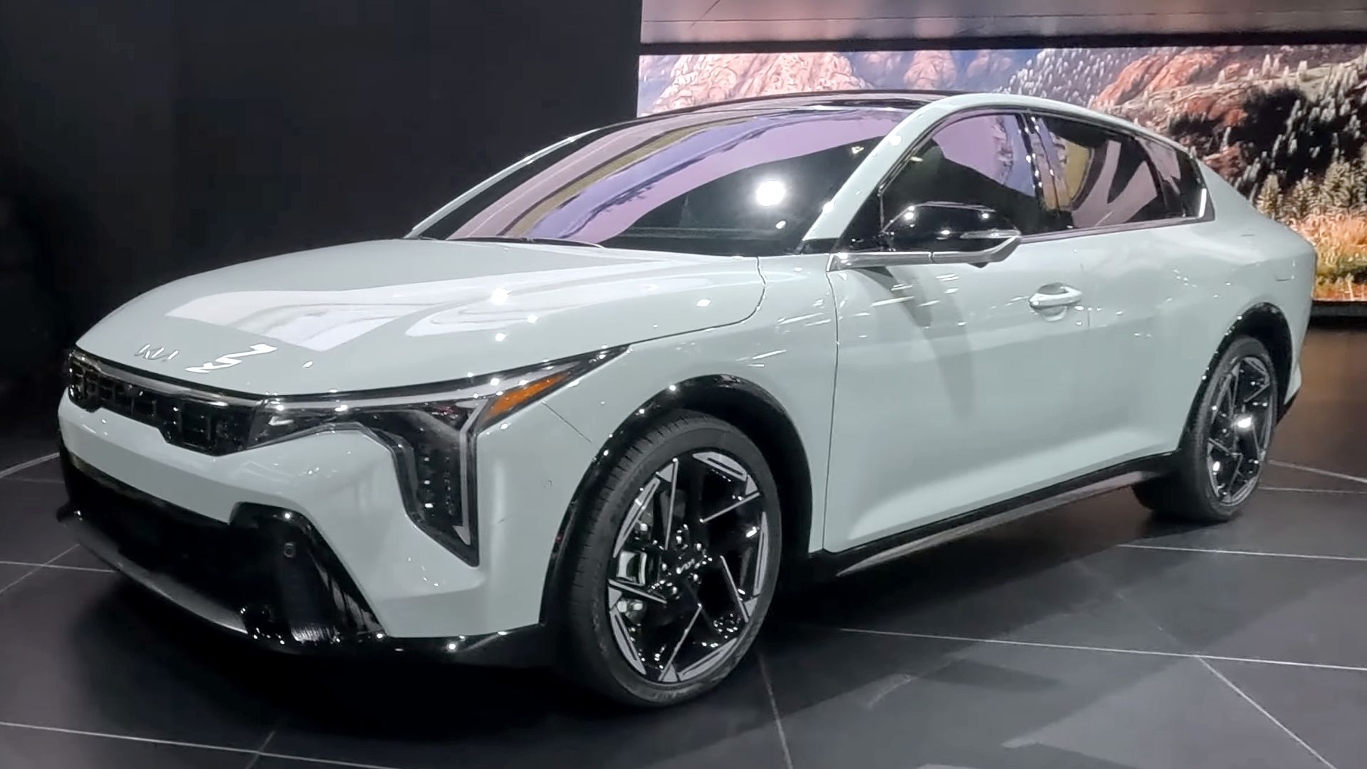 6. 2025 Kia K4