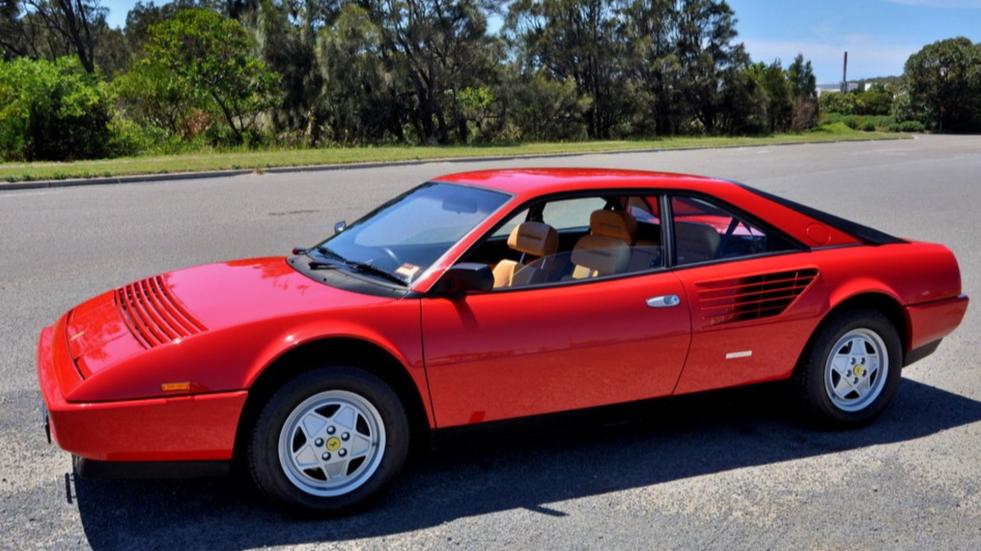 1. Ferrari Mondial 8