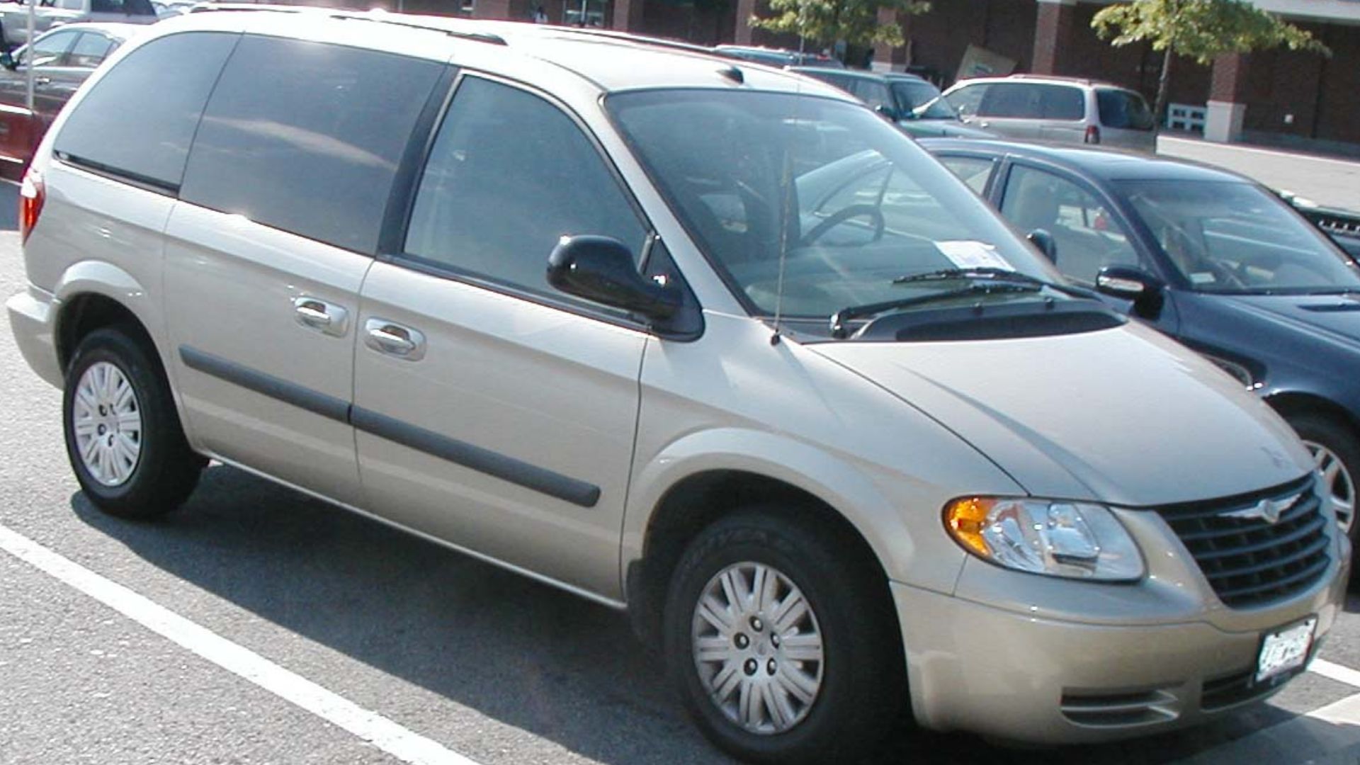 5. Chrysler Voyager