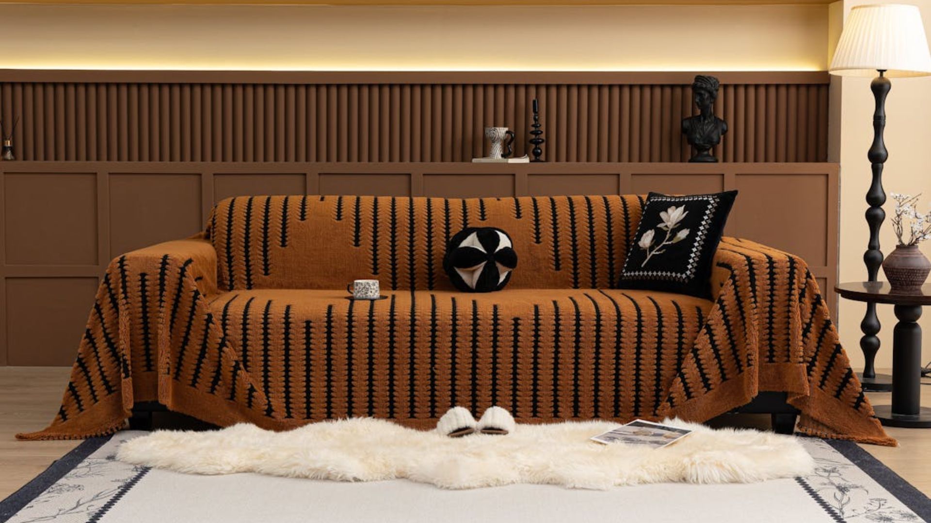Throw Blankets And Cushions That Add Instant Charm