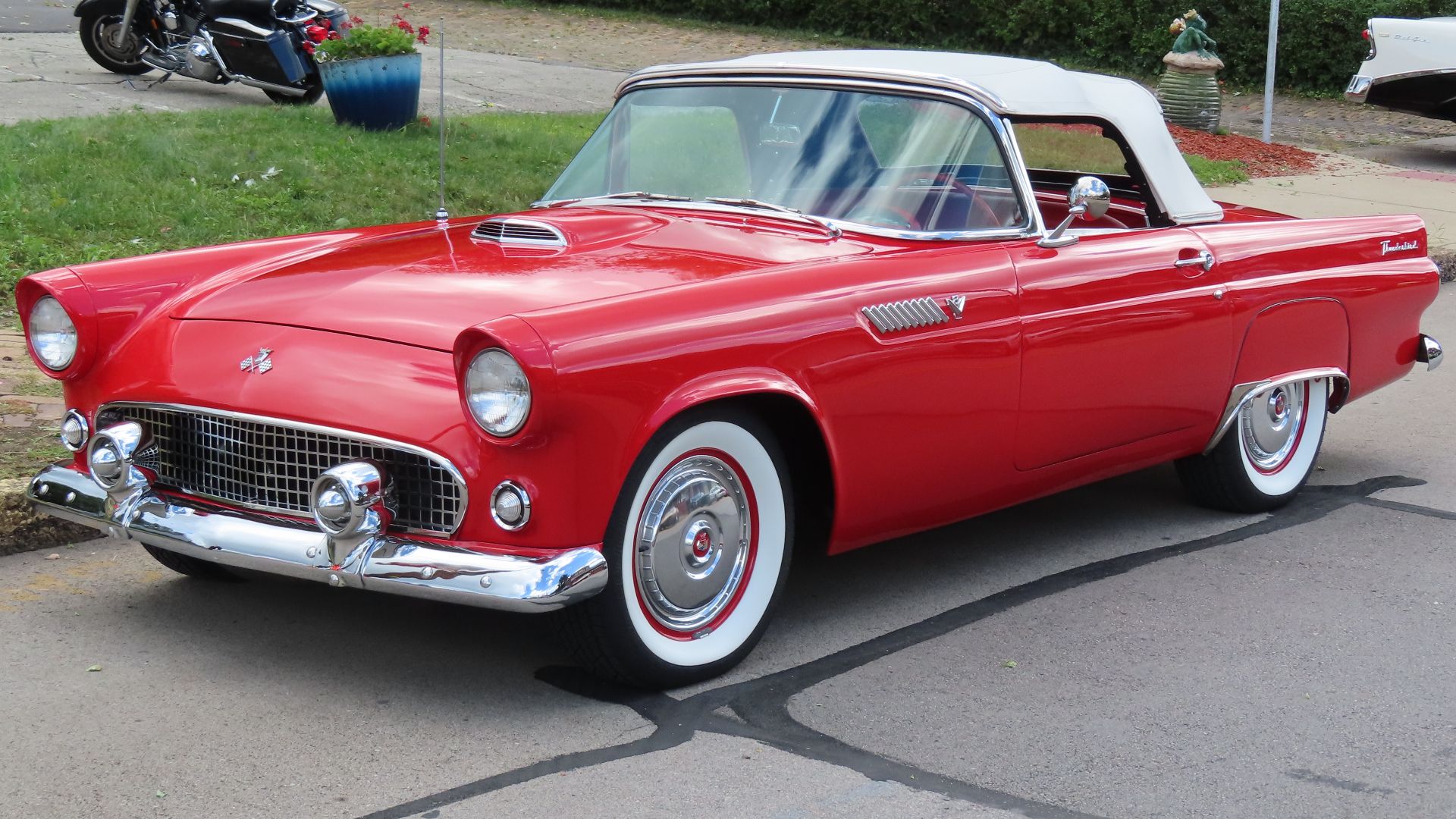 2. Ford Thunderbird