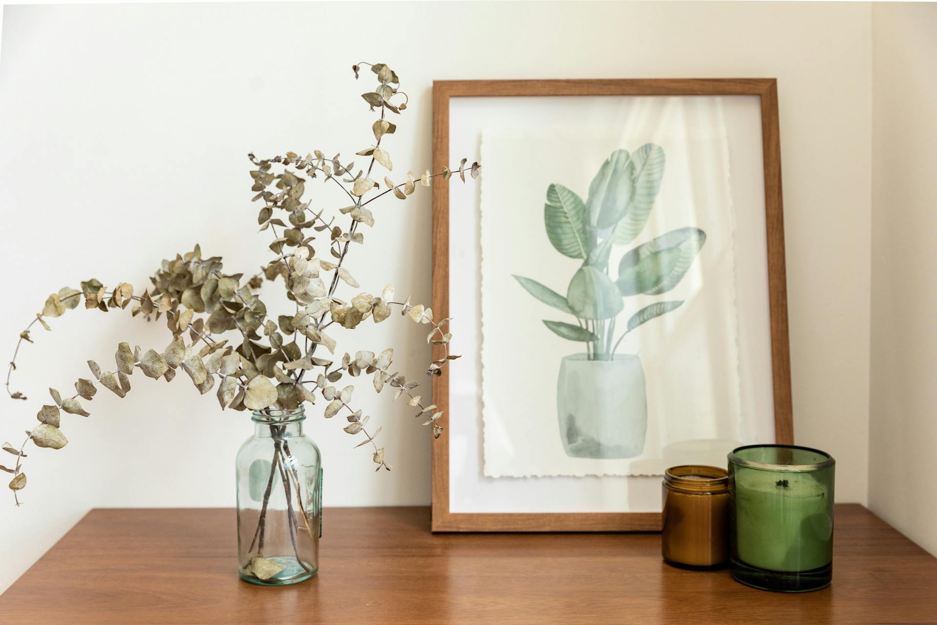 Prop a framed nature print