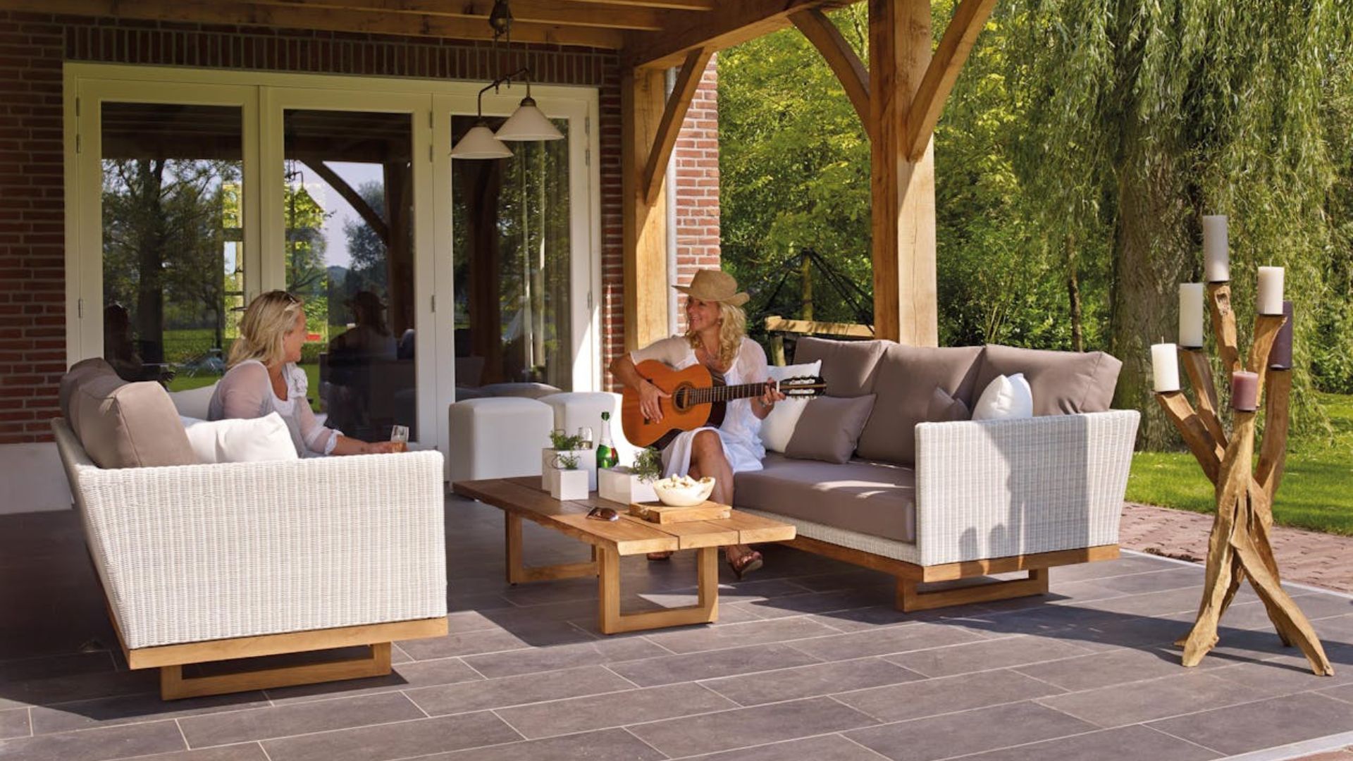 The 7 Most Peaceful Outdoor Patio Setups And The 7 Least Inviting