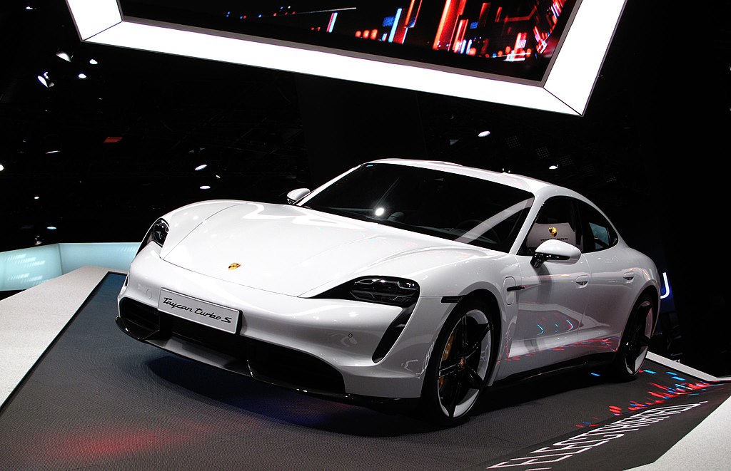 Porsche Taycan (2019)