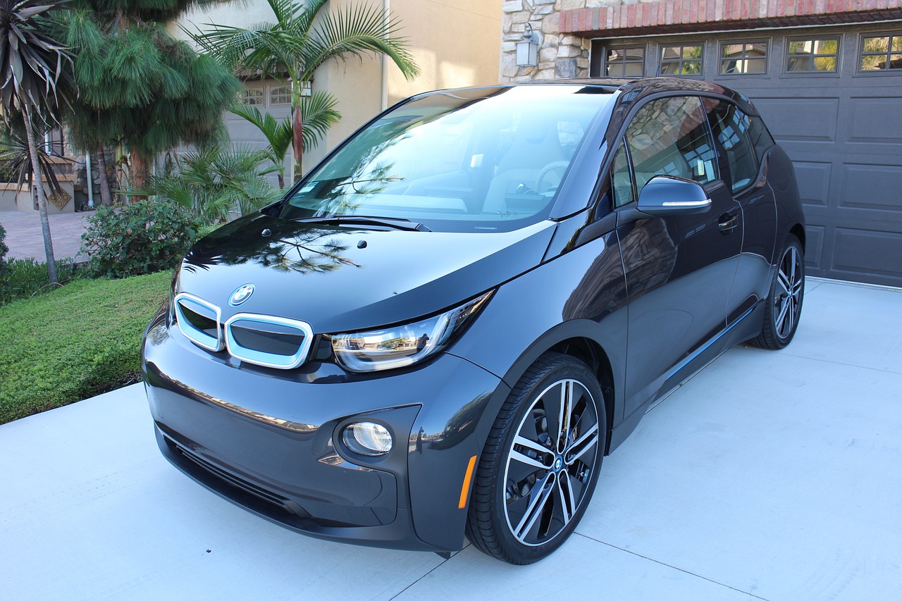 12. BMW i3