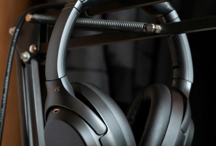 Noise-Canceling Headphones