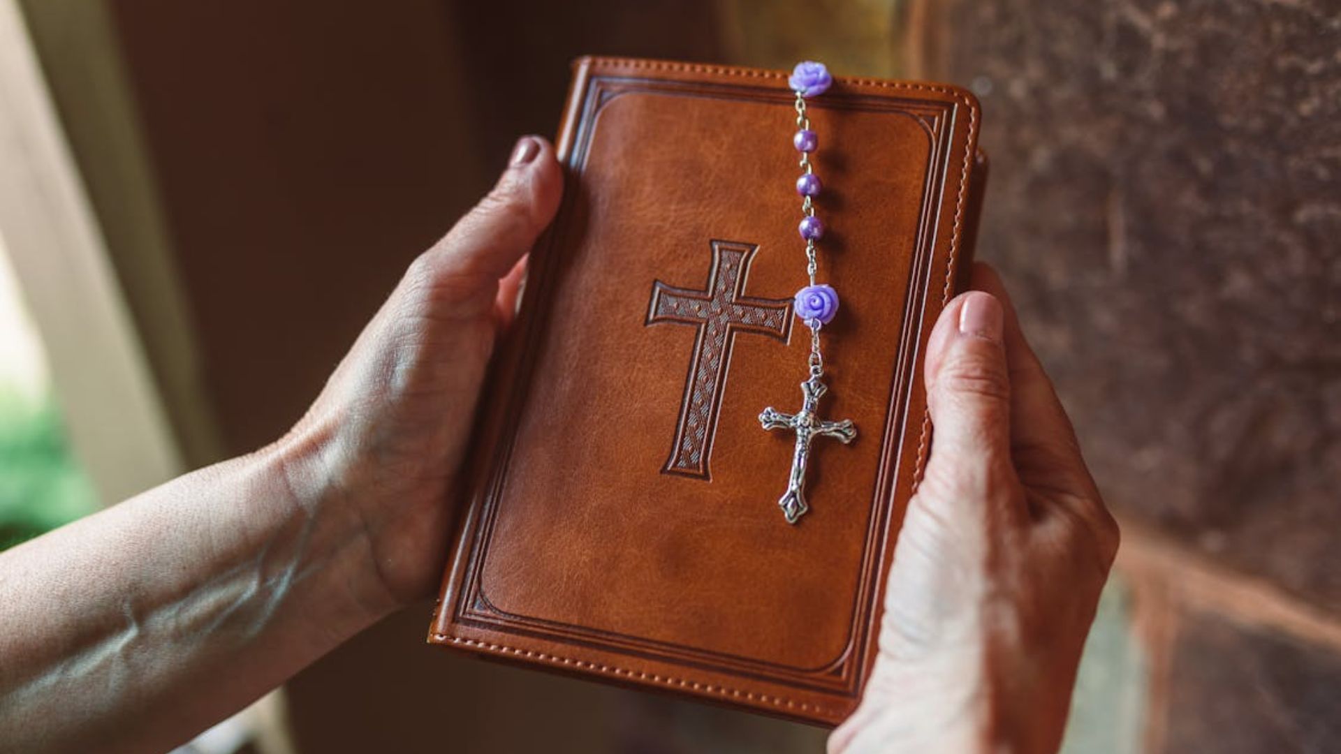 15 Mythical Religious Symbols Across Eras And Continents