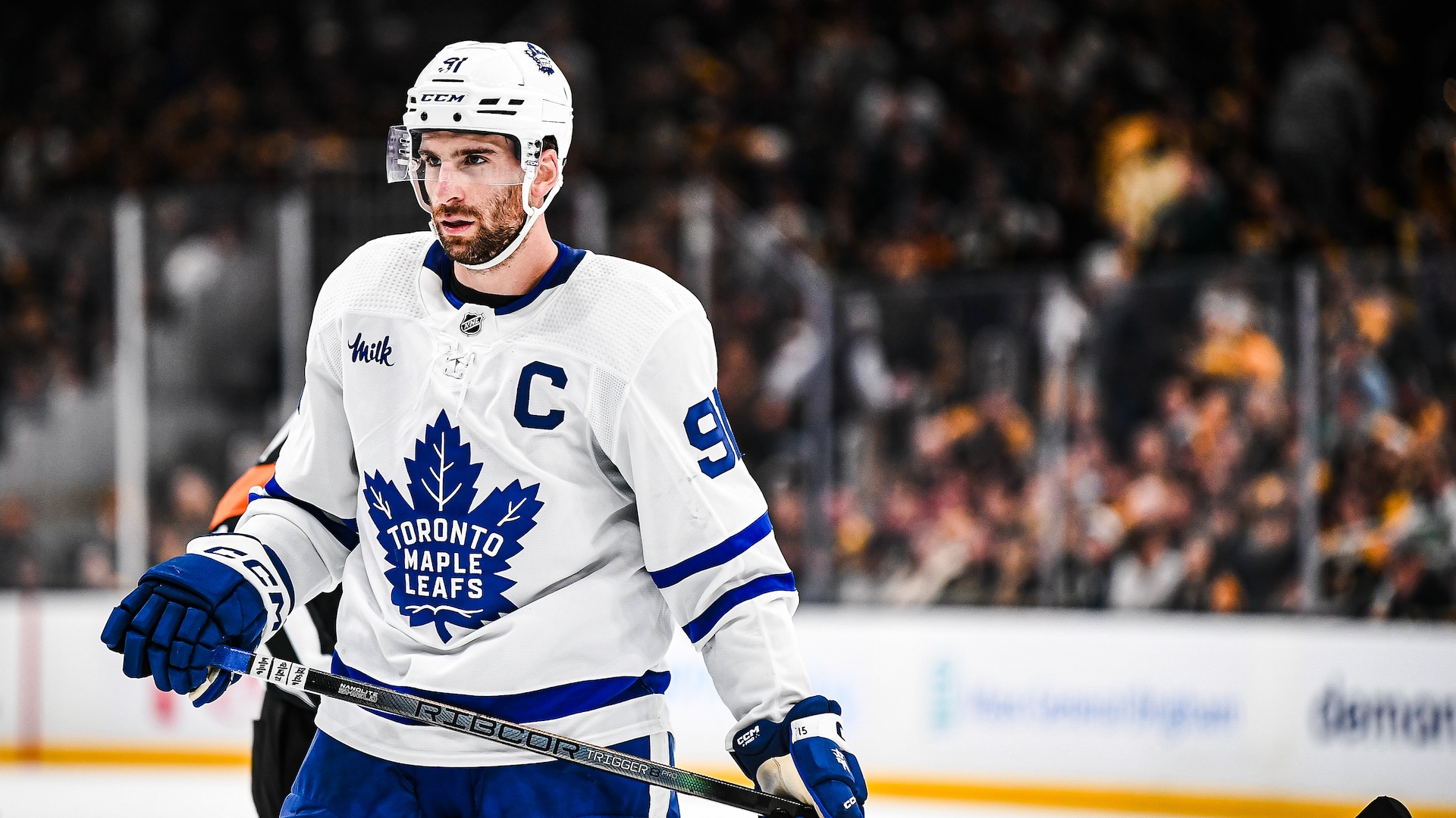 John Tavares extends his contract in Toronto and the salary is excellent for the Leafs