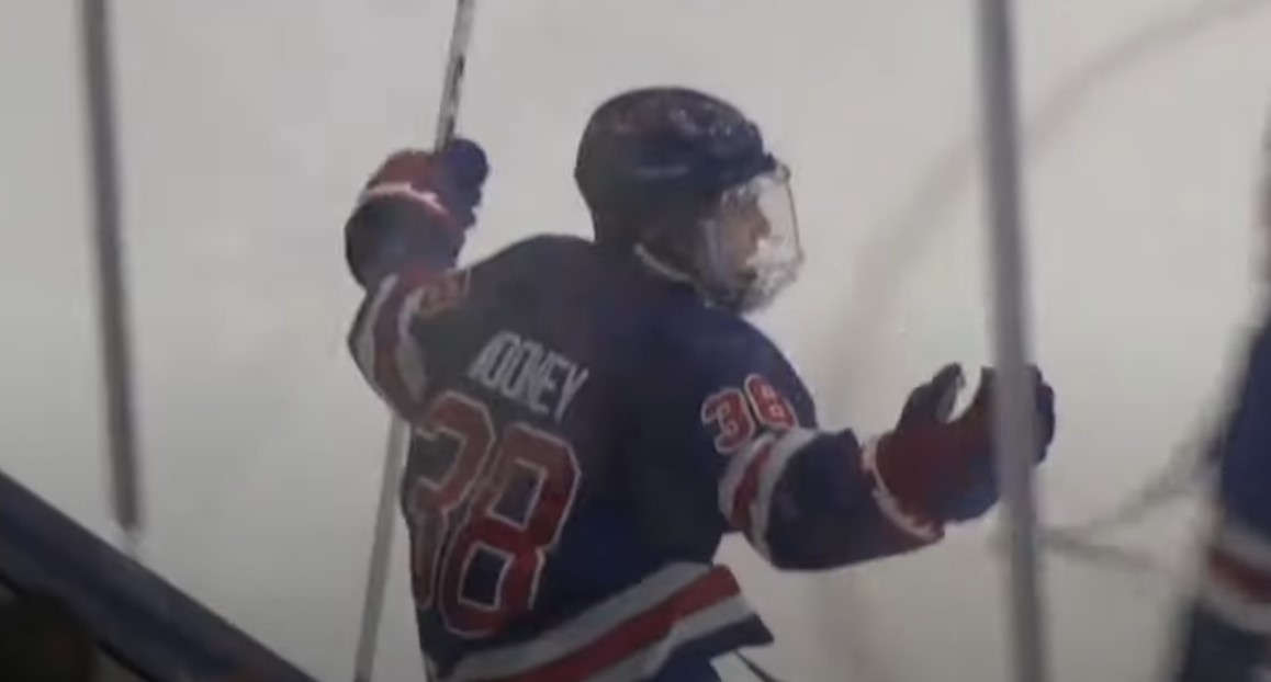 round 4: Habs draft (very small) center John Mooney