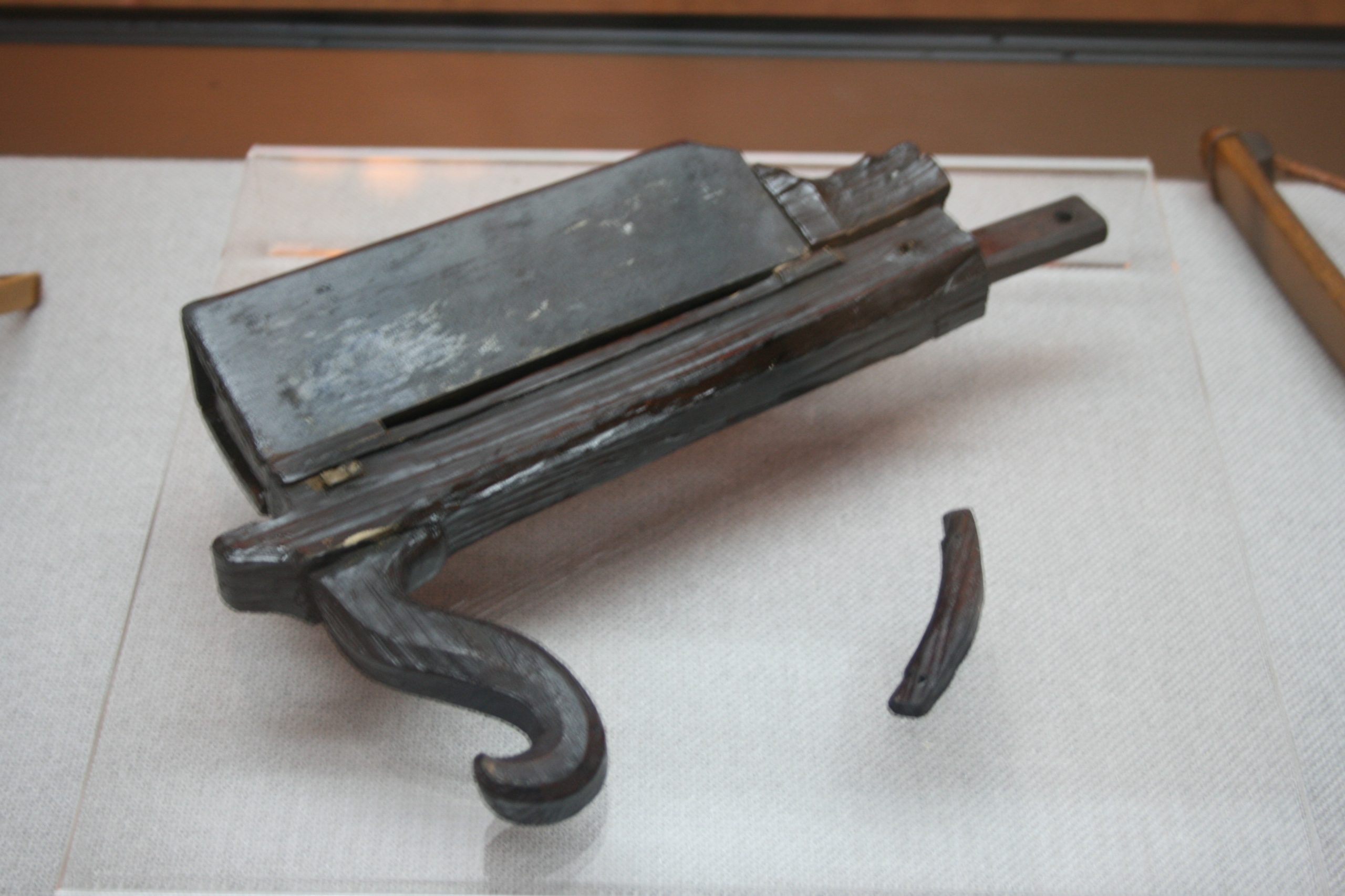 The Chinese crossbow