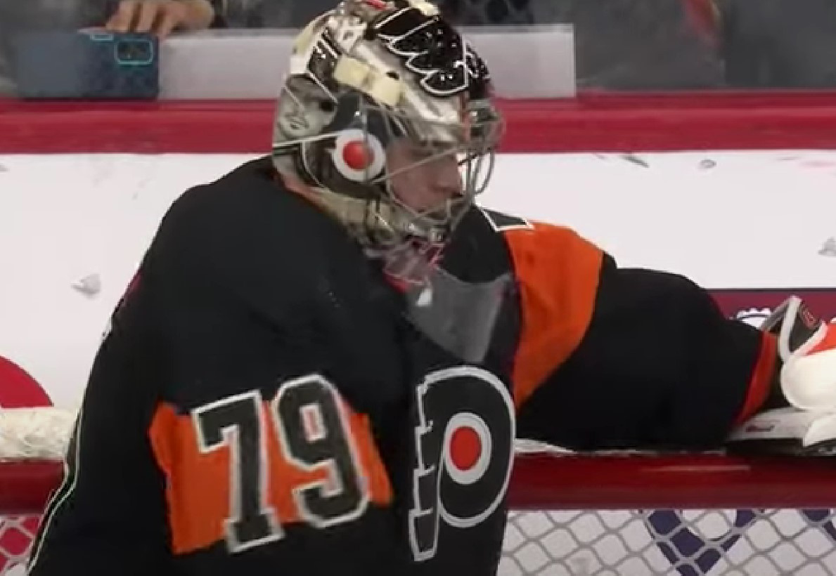 Oilers: Kevin Weekes mentions Carter Hart as an option