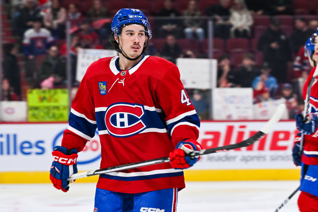 Rafaël Harvey-Pinard leaves for the Penguins