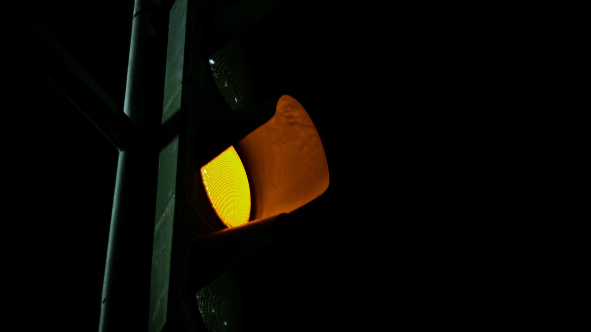 4. Vous accélérez aux feux jaunes