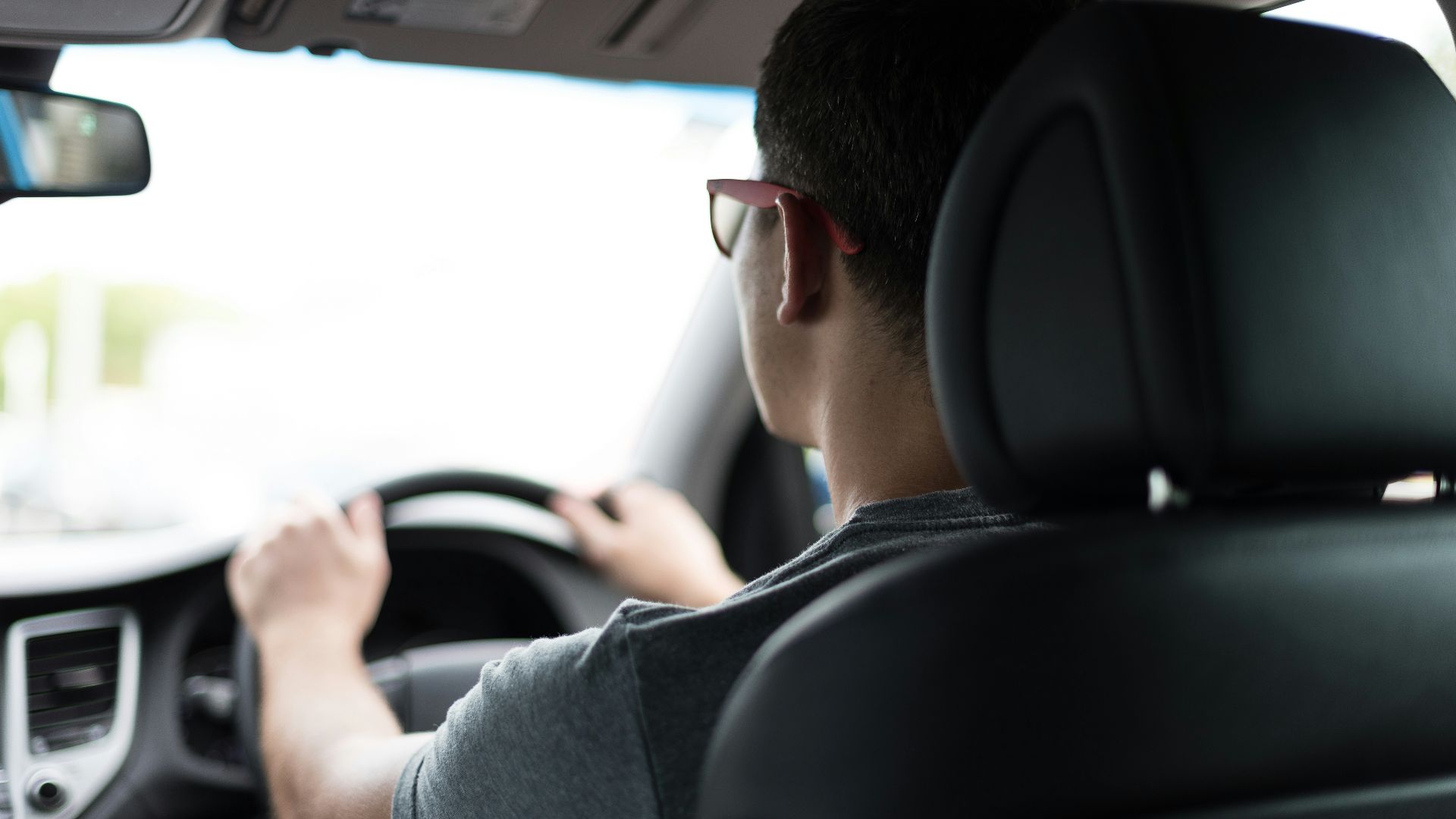 5. Vous ne devez jamais conduire en étant distrait