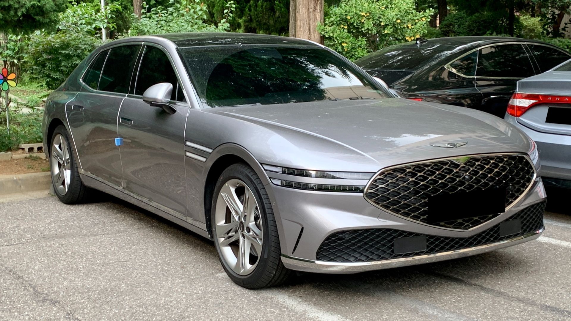 7. Genesis G90