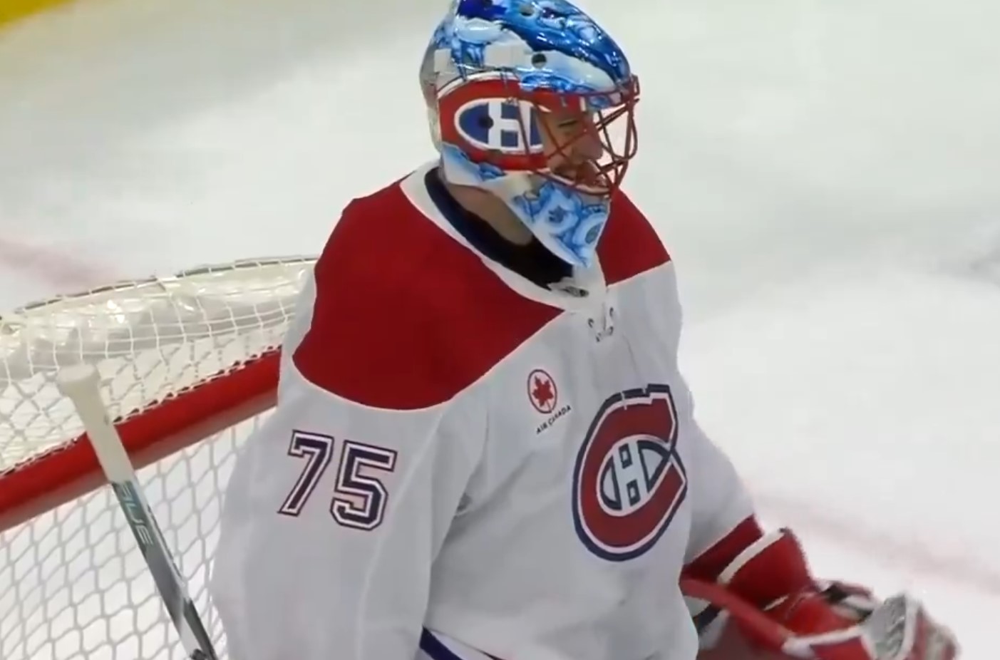 Jakub Dobes agrees to a two-year contract with the Habs
