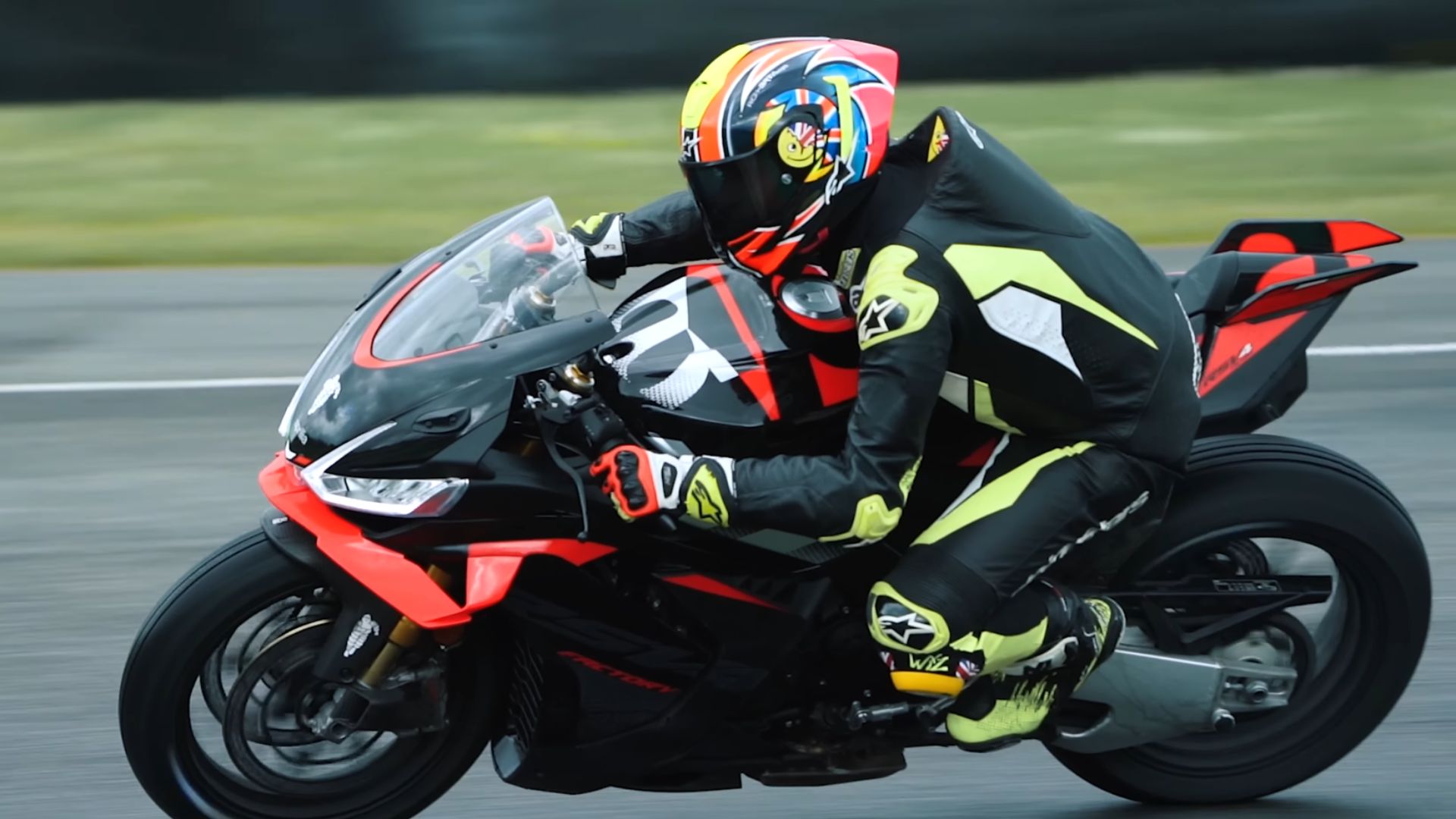 6. Aprilia RSV4 Factory 1100