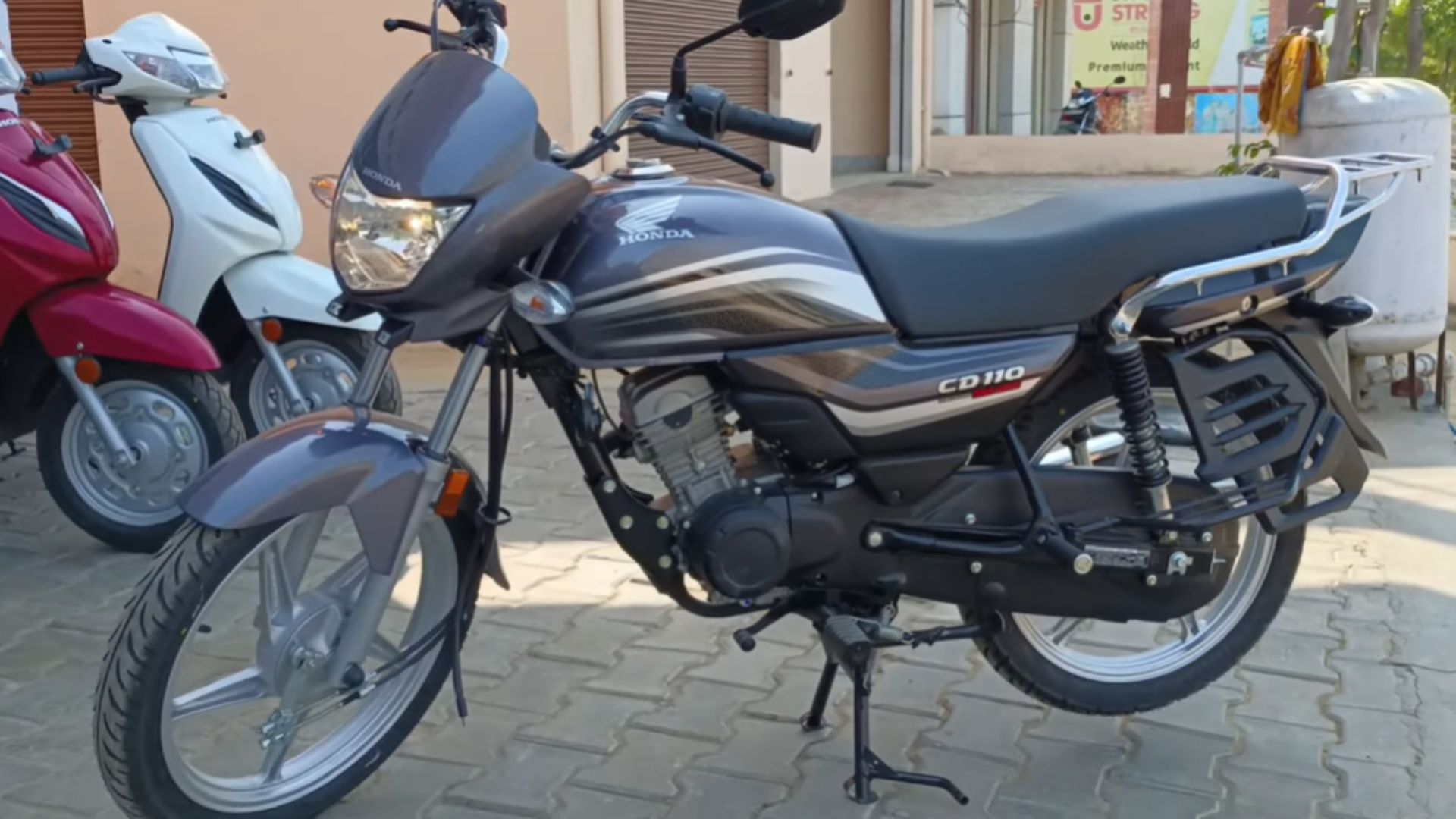 4. Honda CD110 Dream
