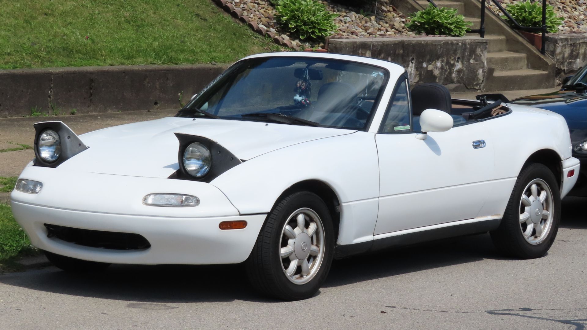 2. Mazda MX-5 Miata