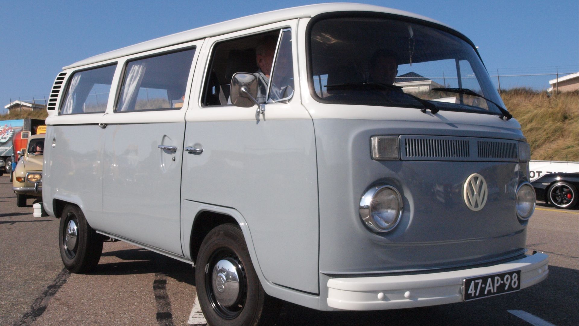10. Volkswagen T2 Microbus