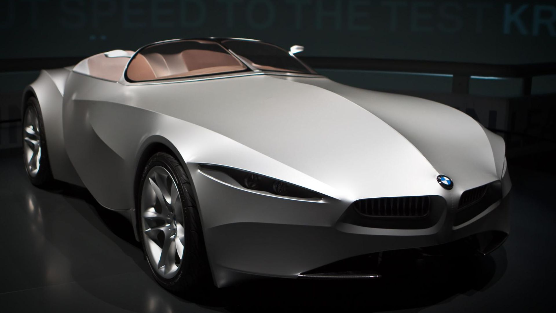 1. Modèle visionnaire BMW GINA Light