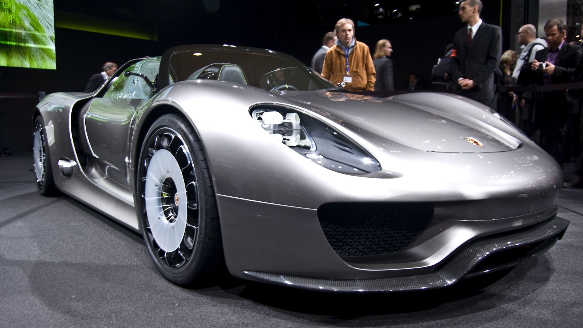 16. Porsche 918 Spyder Concept