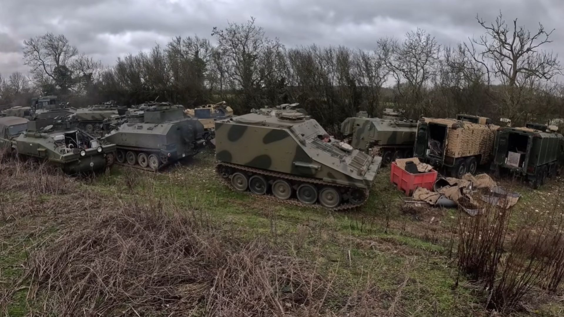13. Les soldats transportent Tetris dans les zones de combat