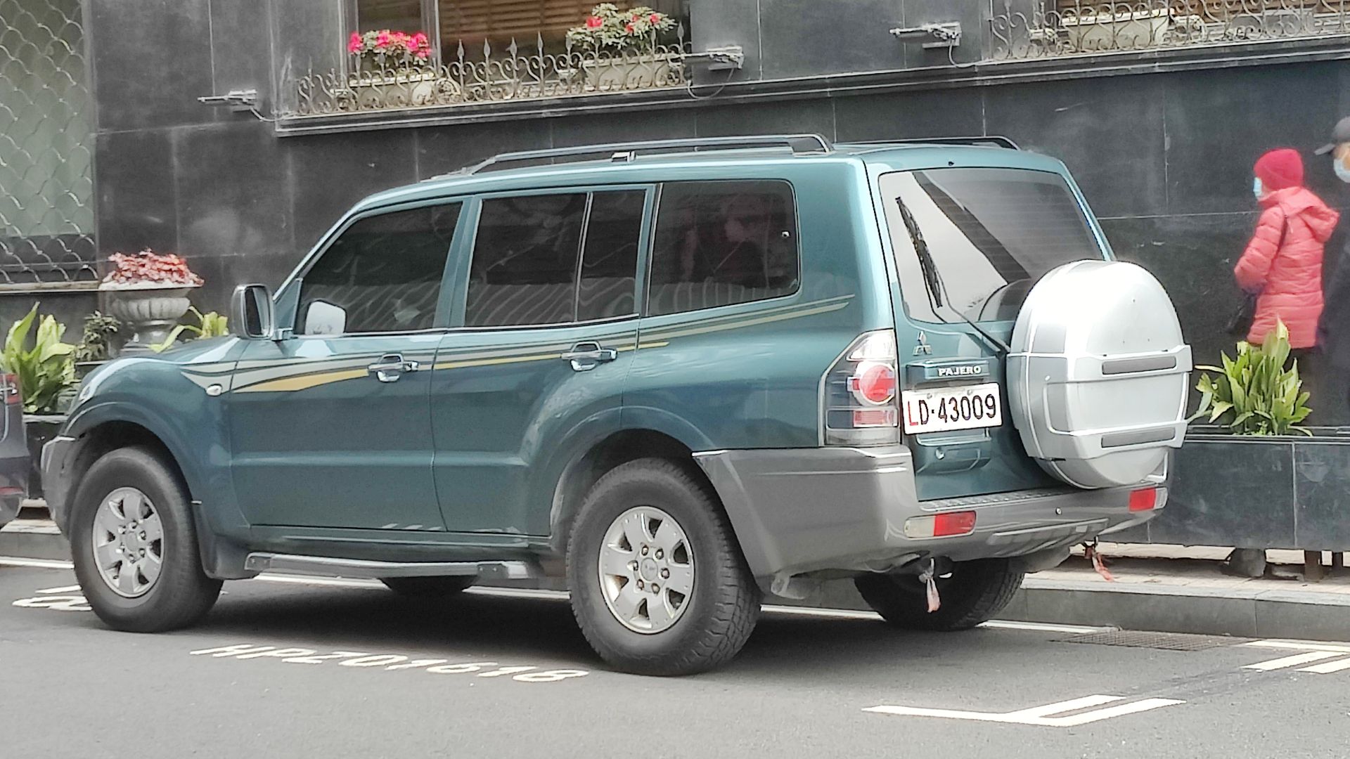 17. Mitsubishi Pajero
