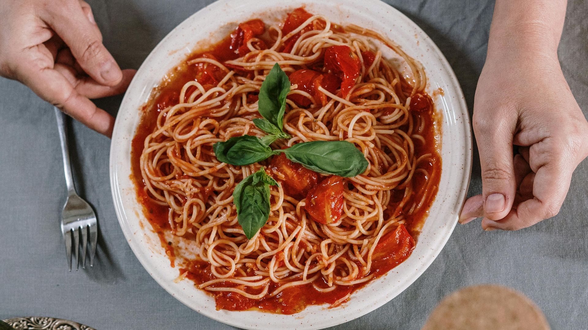 1. Spaghetti et sauces glissantes