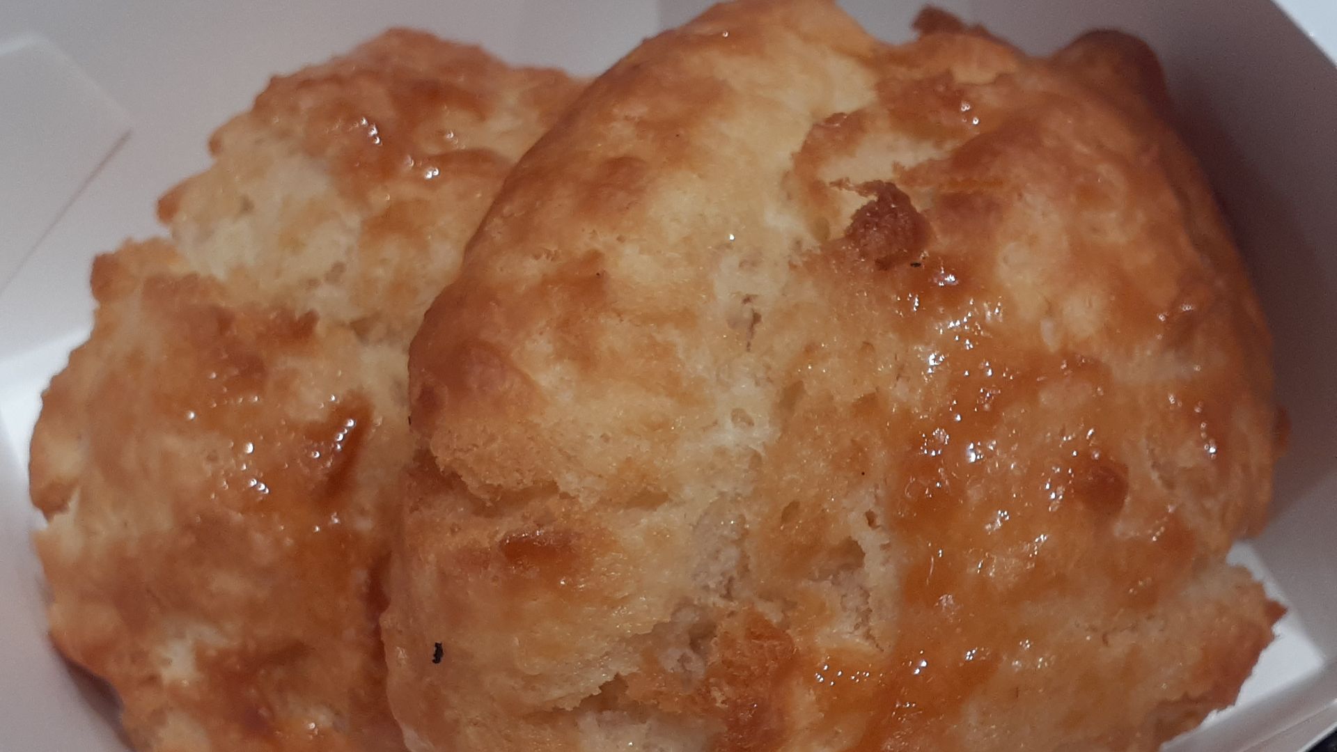 4. Biscuit avec sauce au miel