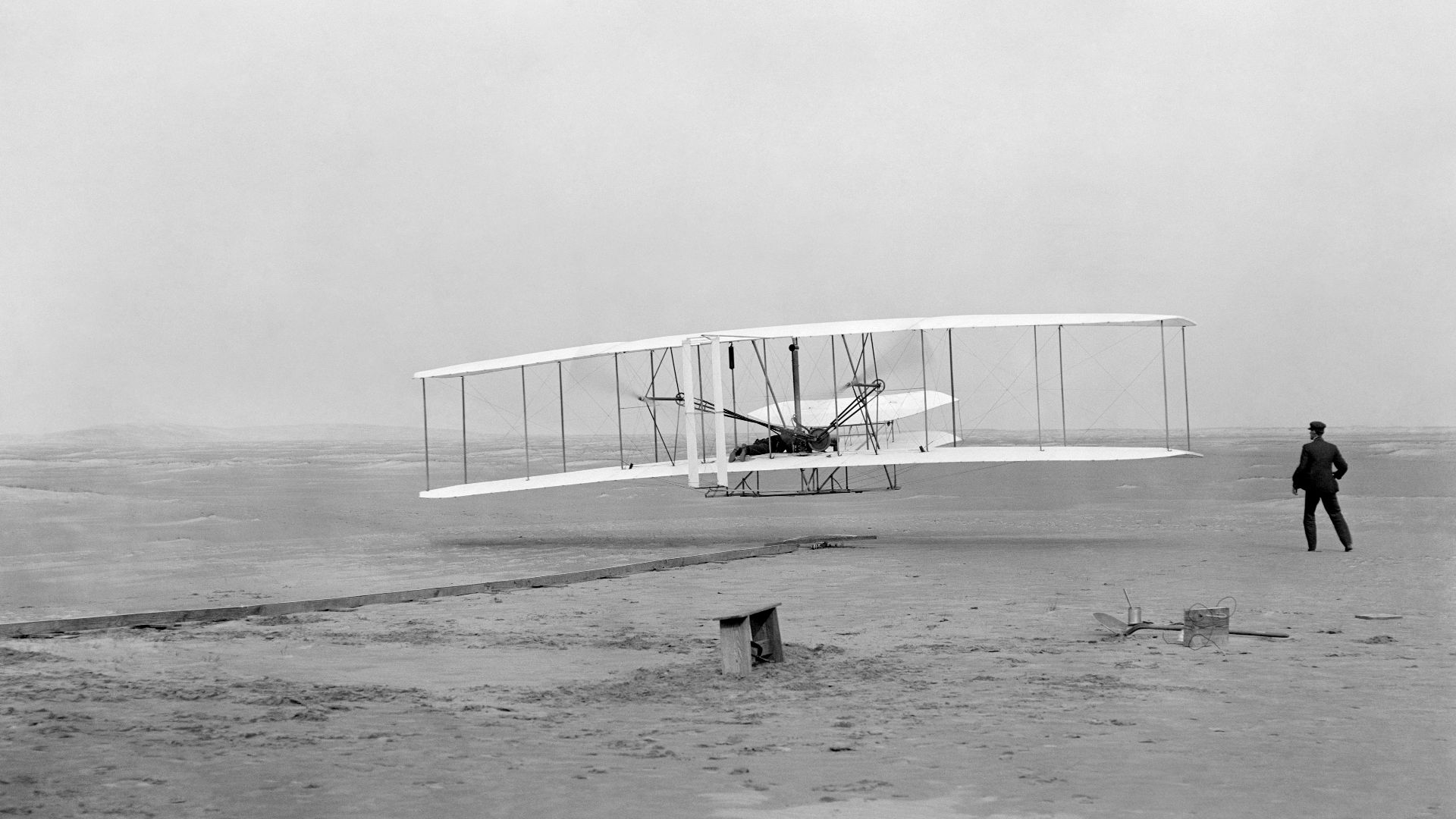 1. Premier vol motorisé réussi