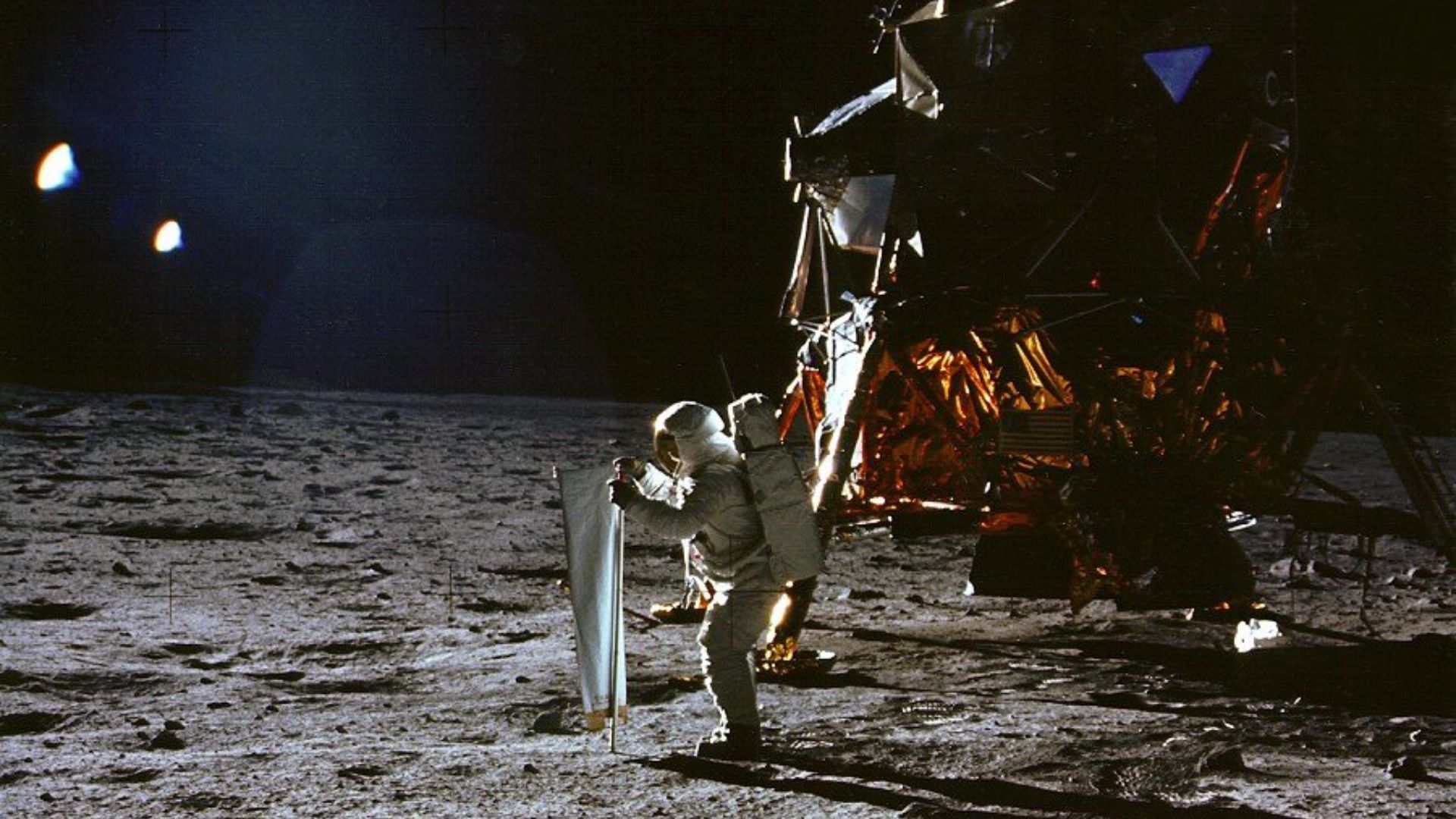 2. Première marche sur la Lune