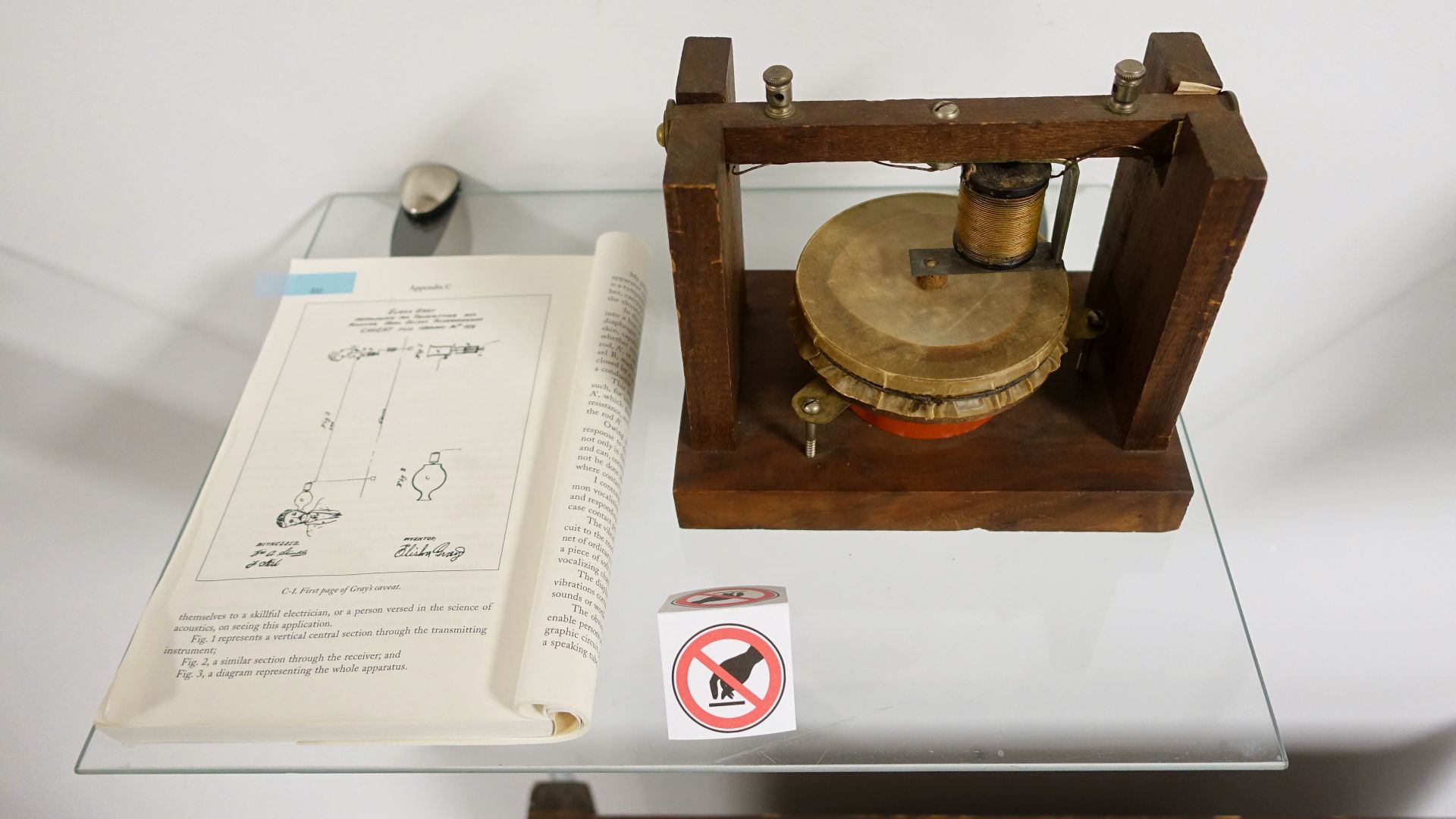 12. Premier appel téléphonique