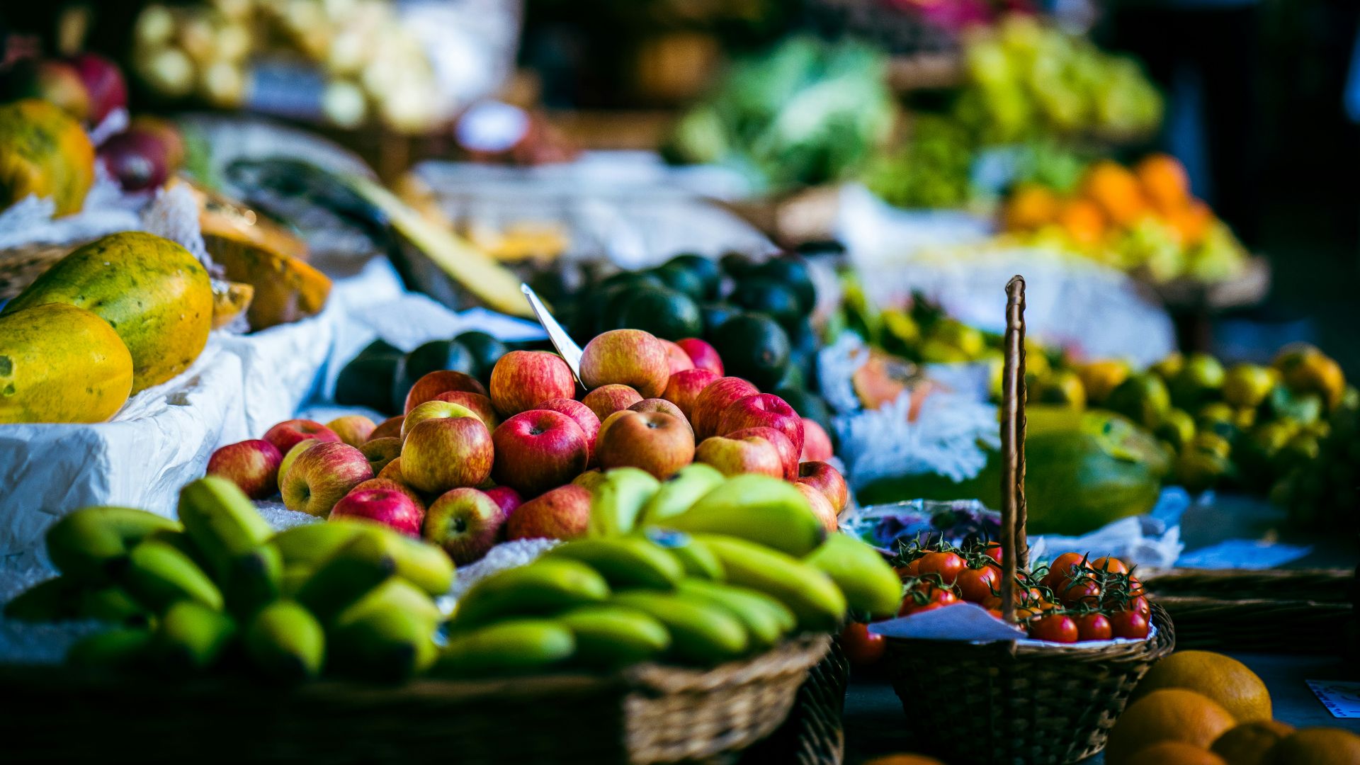 13. Privilégier les fruits et légumes locaux au quotidien