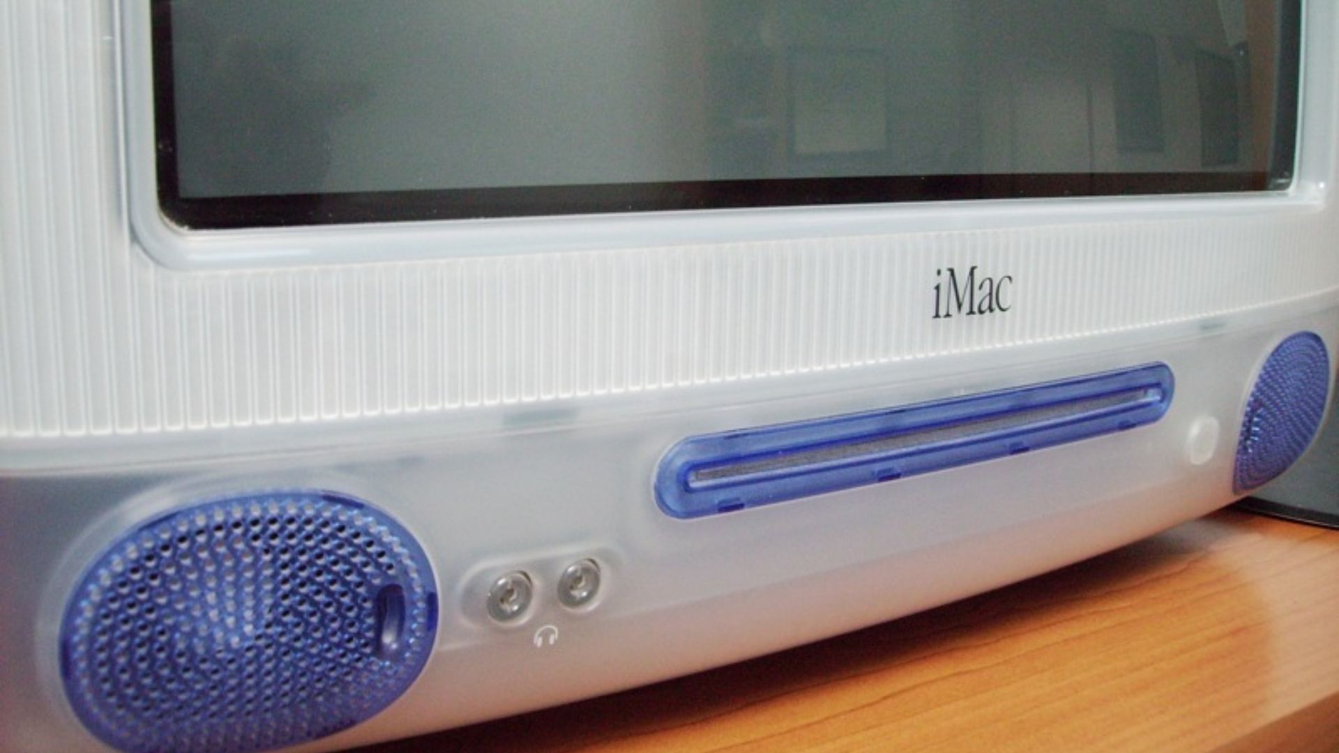4. iMac G3