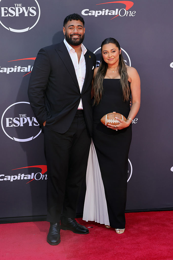 Jordan et Nikki Mailata