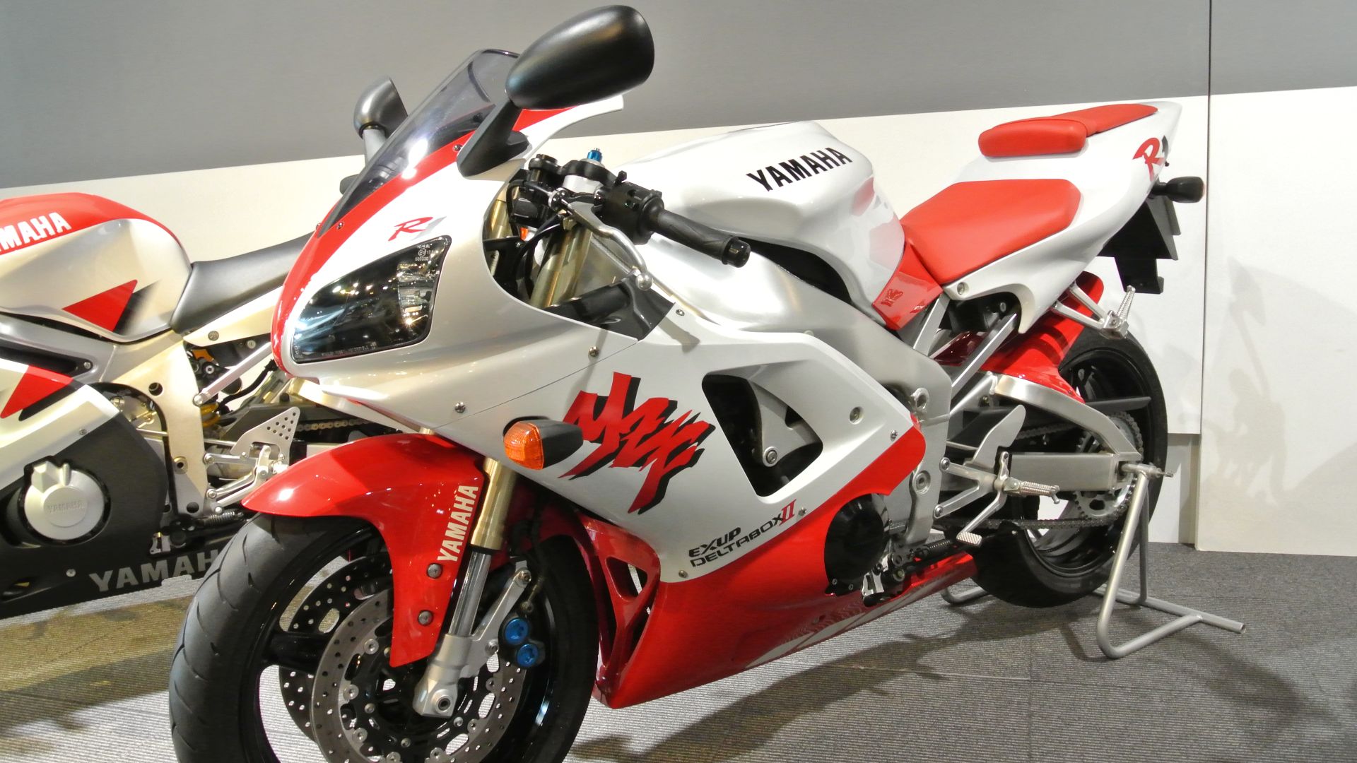 2. 1998 Yamaha YZF-R1