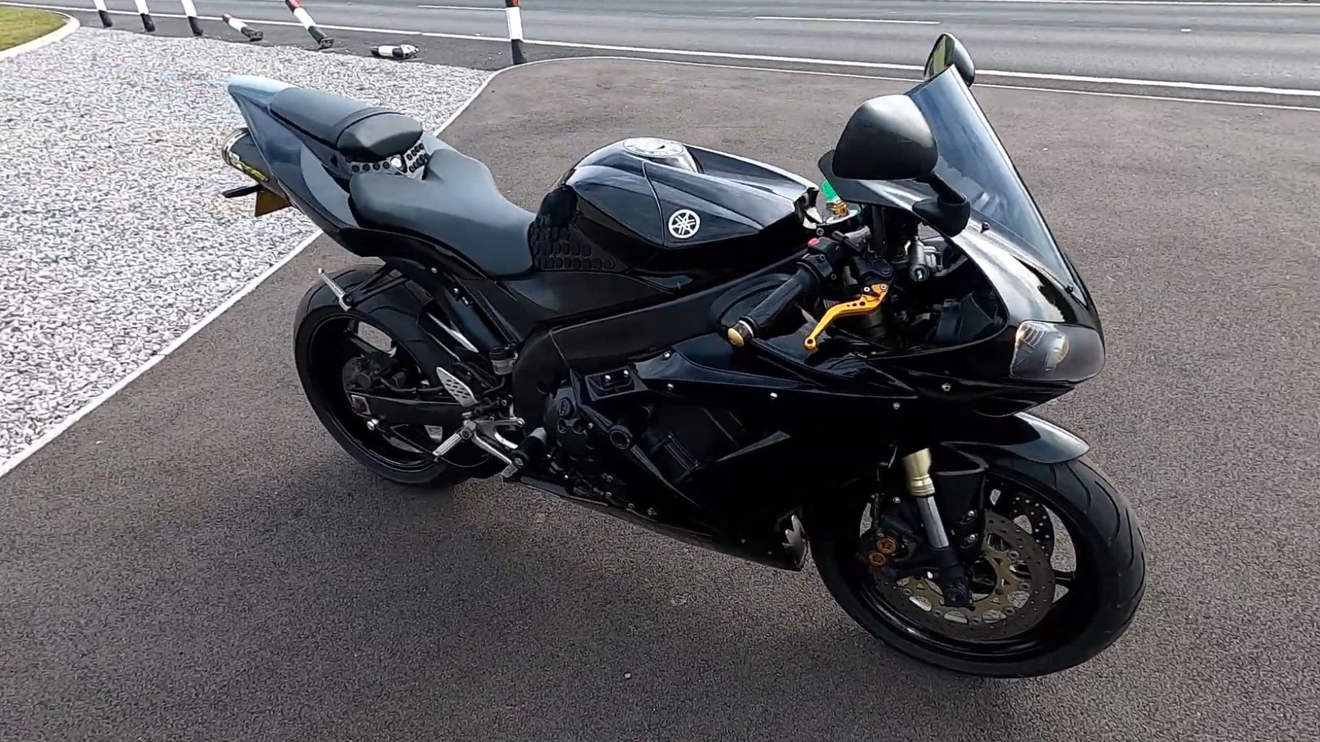 2005 YAMAHA YZF-R1