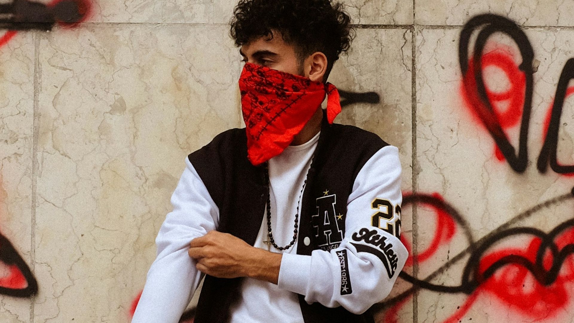 16. Sympathiser avec les intimidateurs