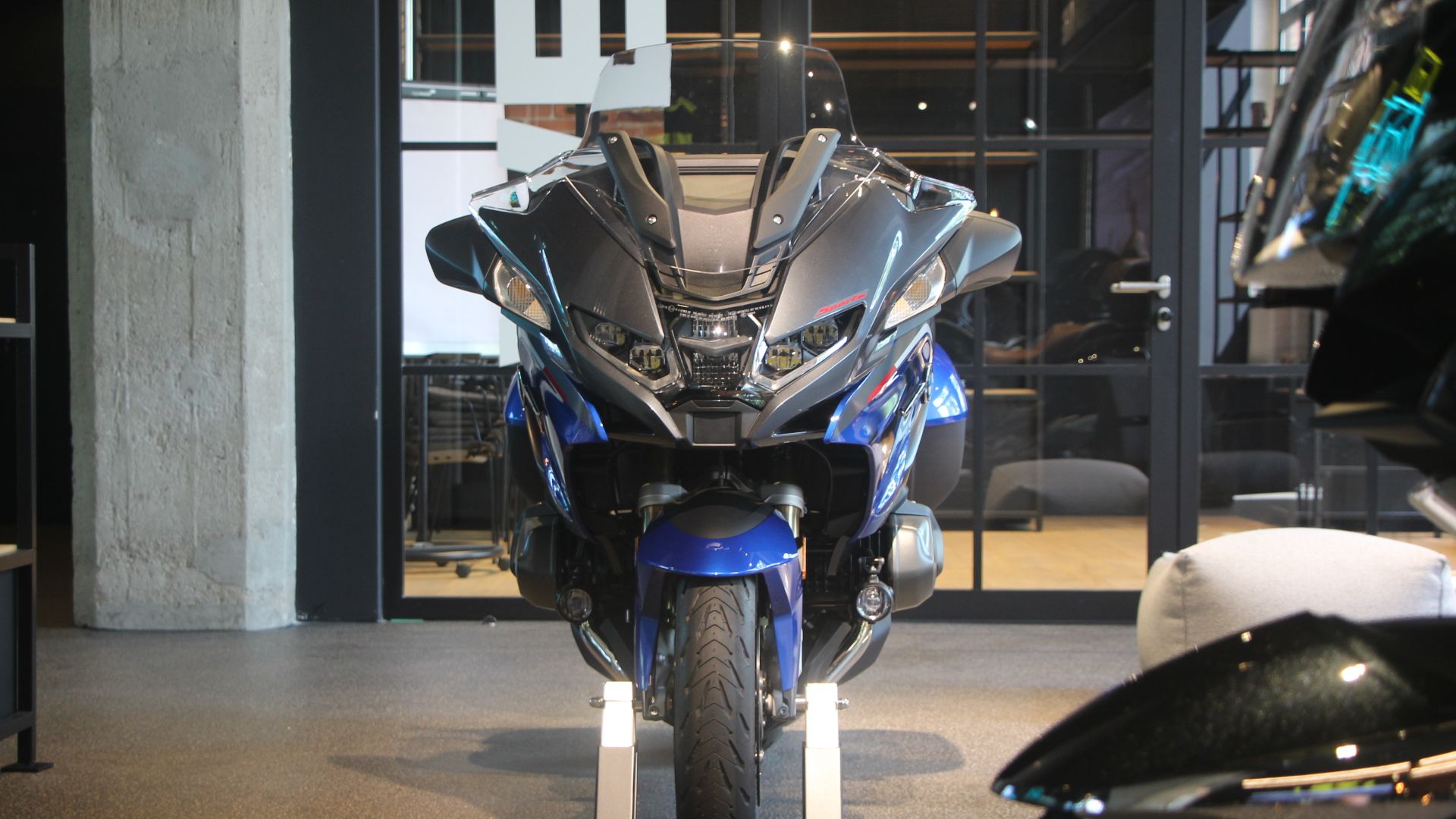 8. BMW R1250 RT